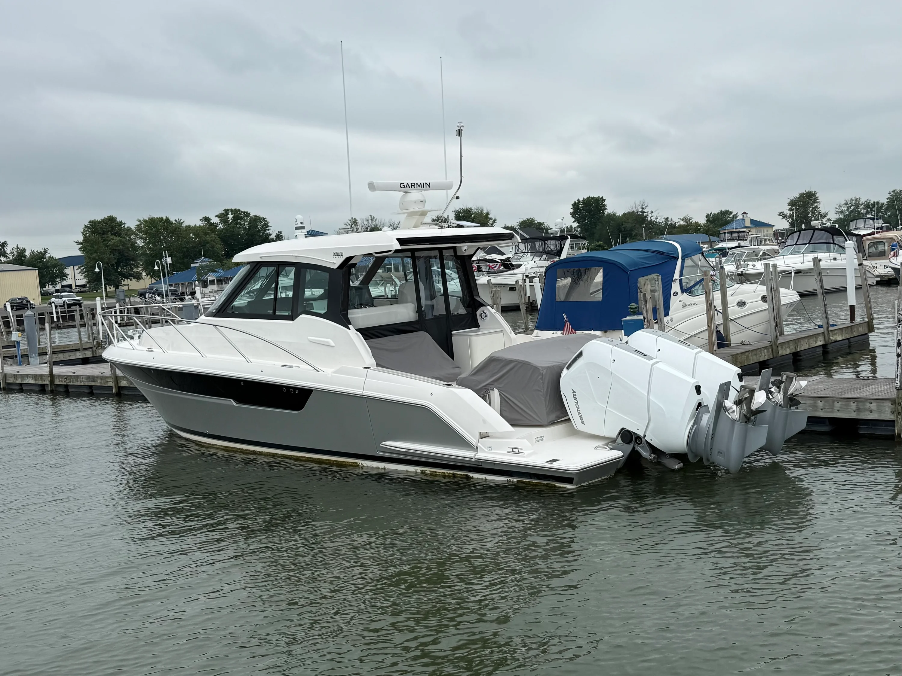 2026 Tiara Yachts 39 LE Image Thumbnail #1