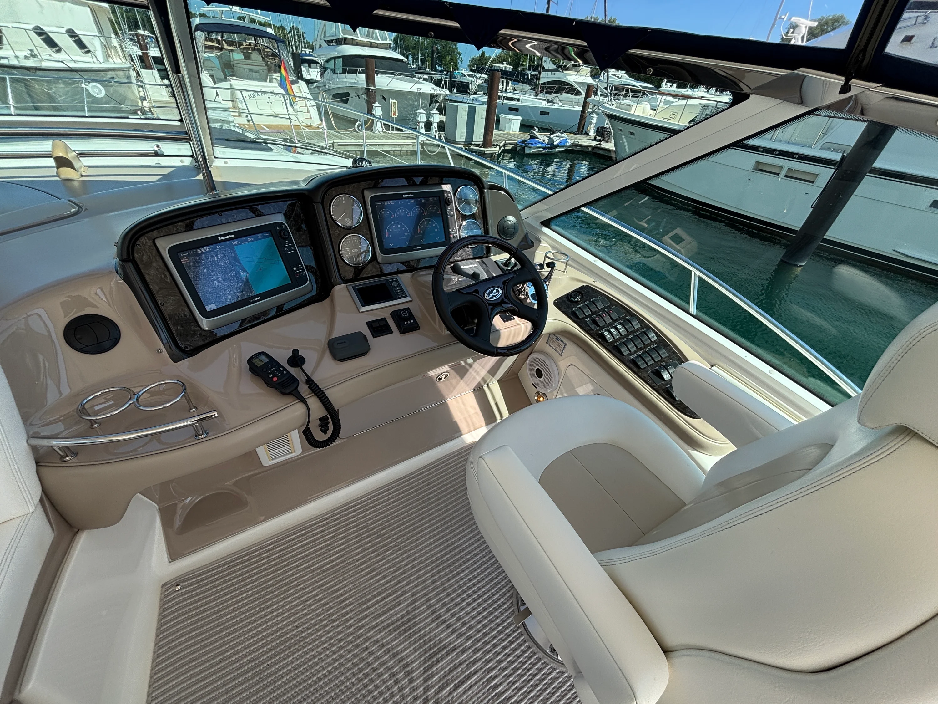 2009 Sea Ray 520 SUNDANCER Image Thumbnail #13