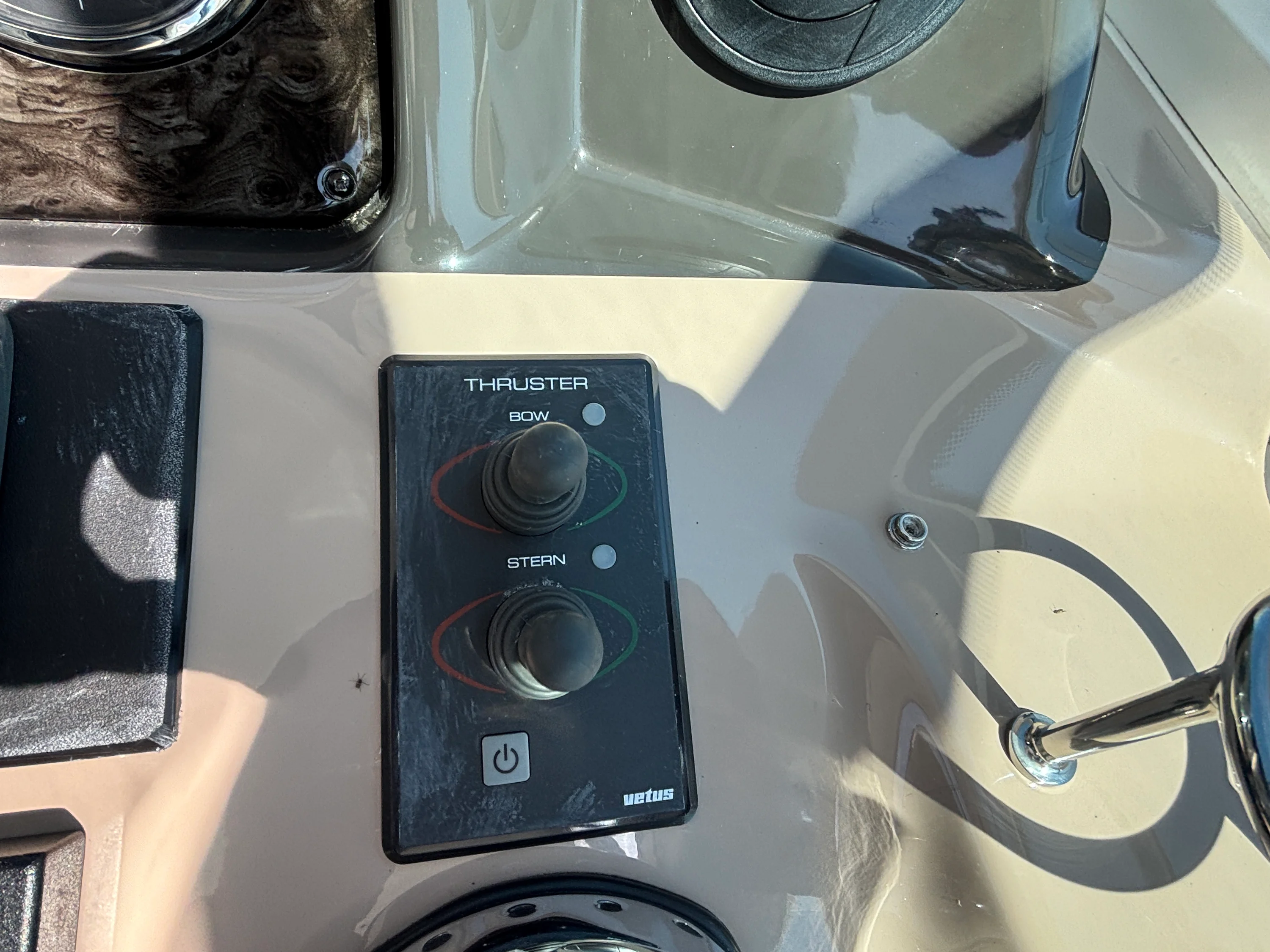 2009 Sea Ray 520 SUNDANCER Image Thumbnail #16