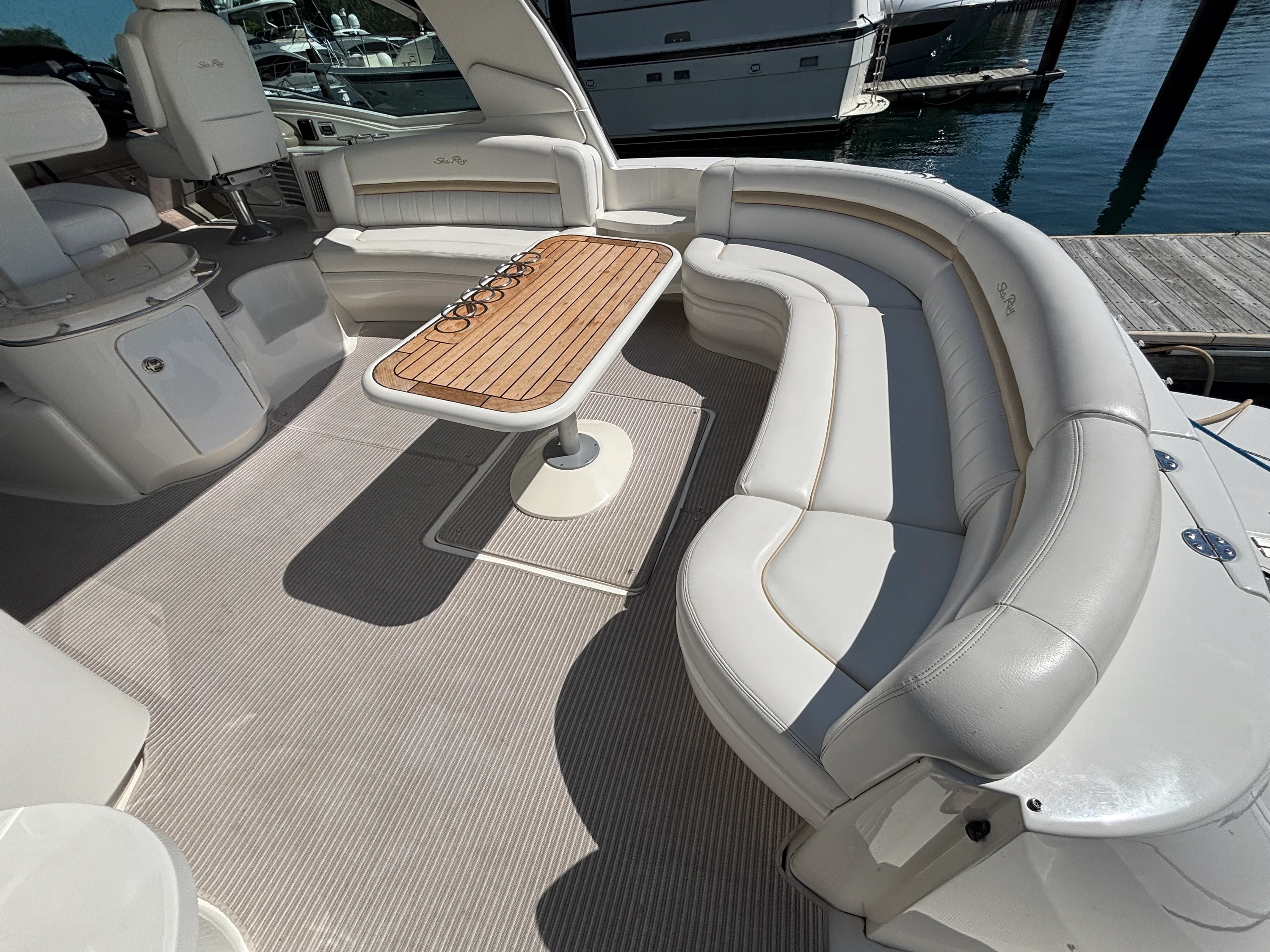 2009 Sea Ray 520 SUNDANCER Image Thumbnail #10