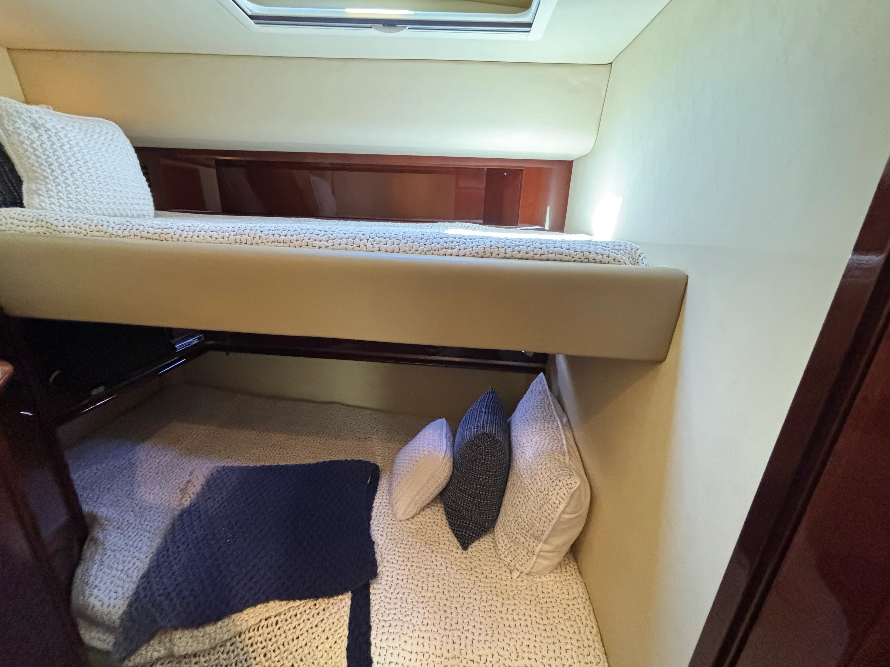 2009 Sea Ray 520 SUNDANCER Image Thumbnail #24