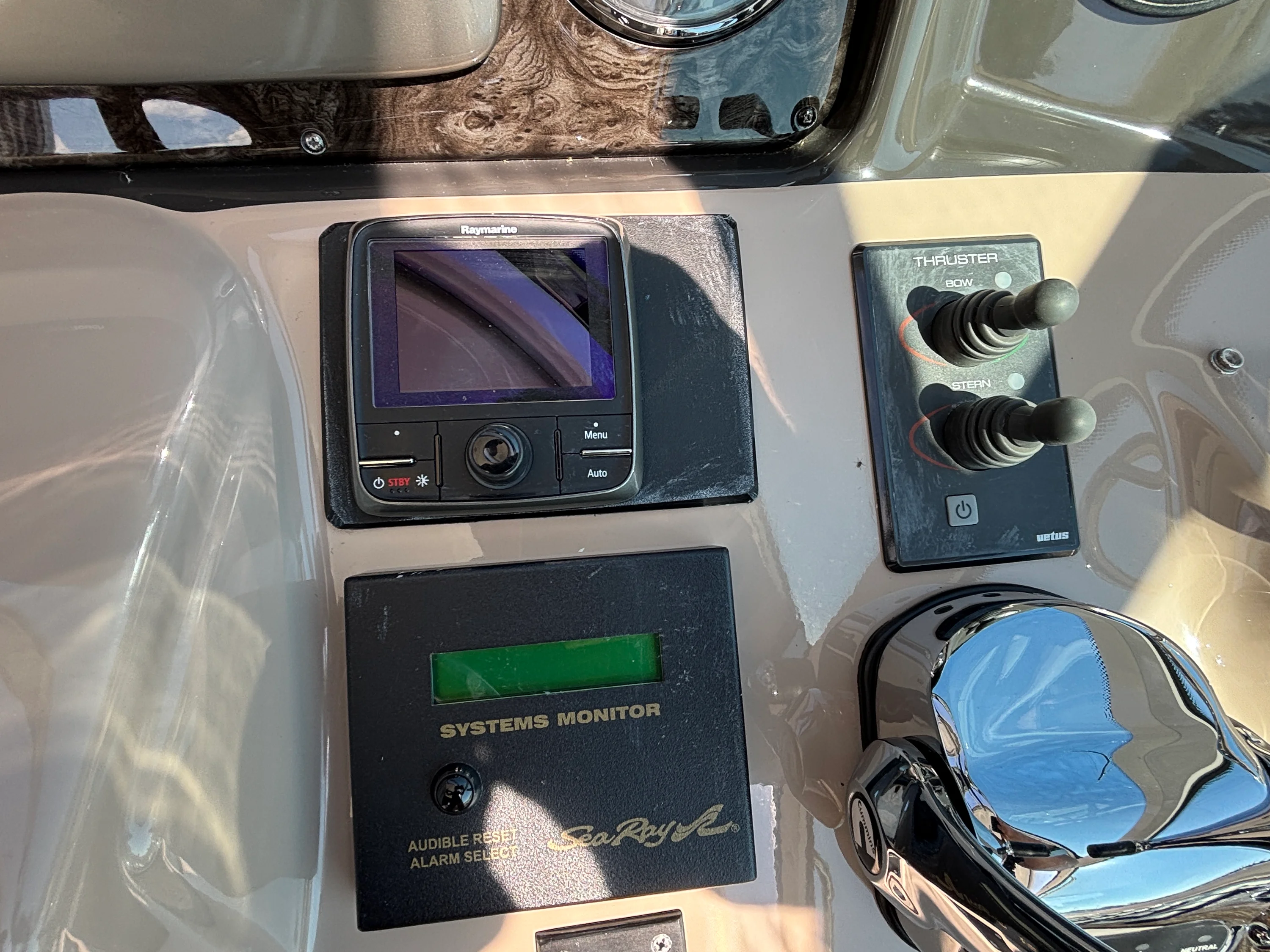 2009 Sea Ray 520 SUNDANCER Image Thumbnail #18