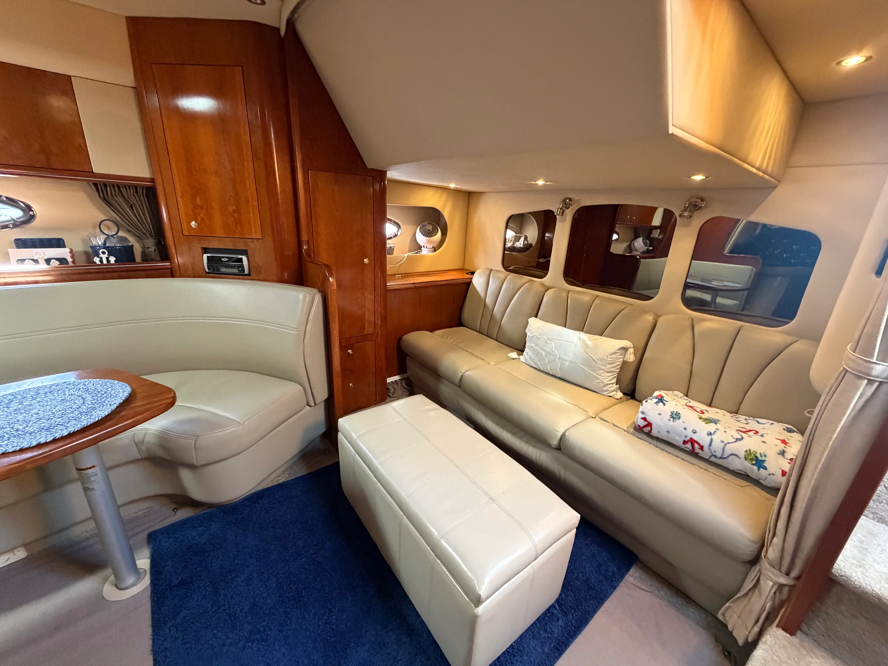 2005 Cruisers Yachts 370 EXPRESS Image Thumbnail #21