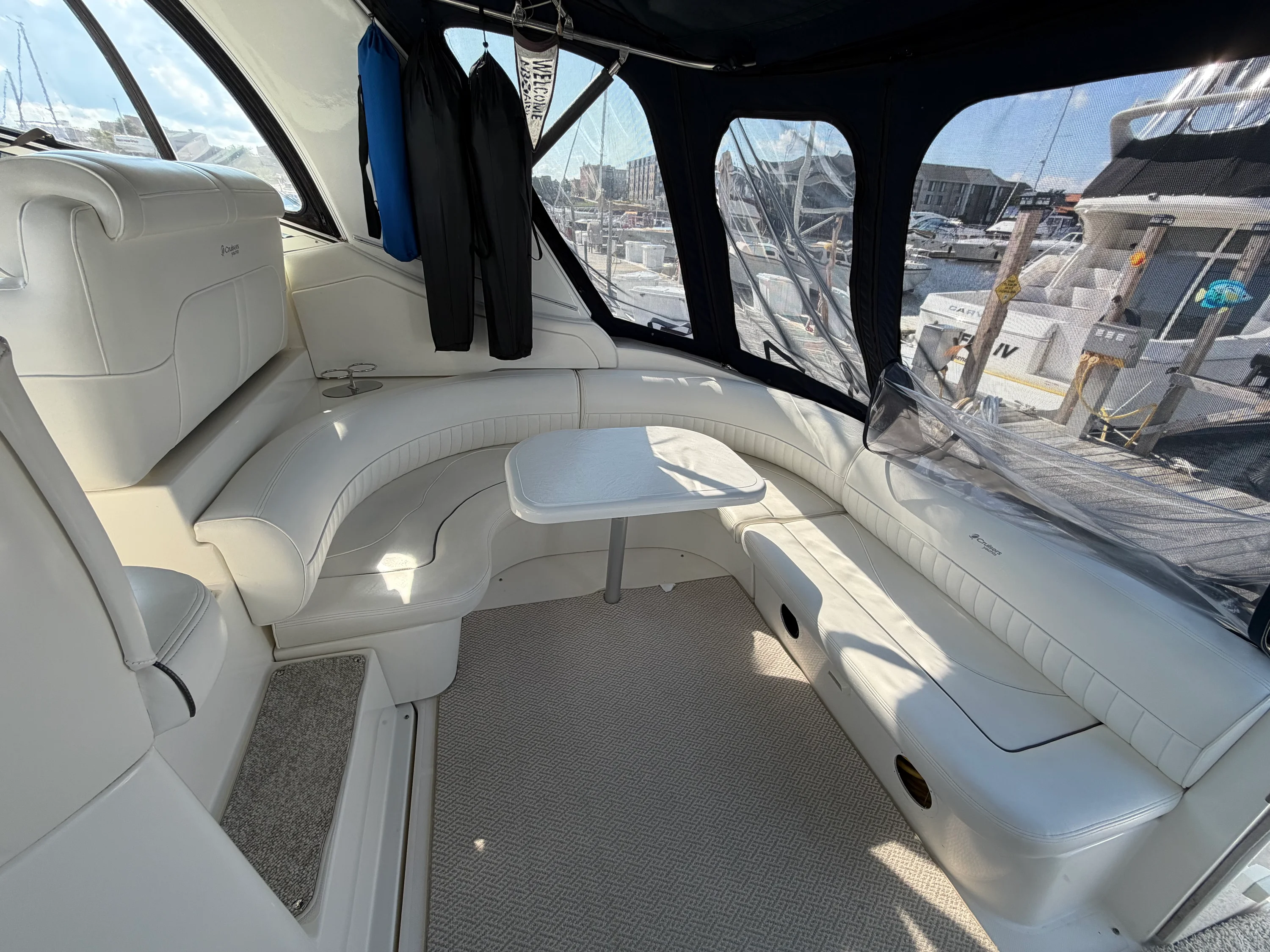 2005 Cruisers Yachts 370 EXPRESS Image Thumbnail #3