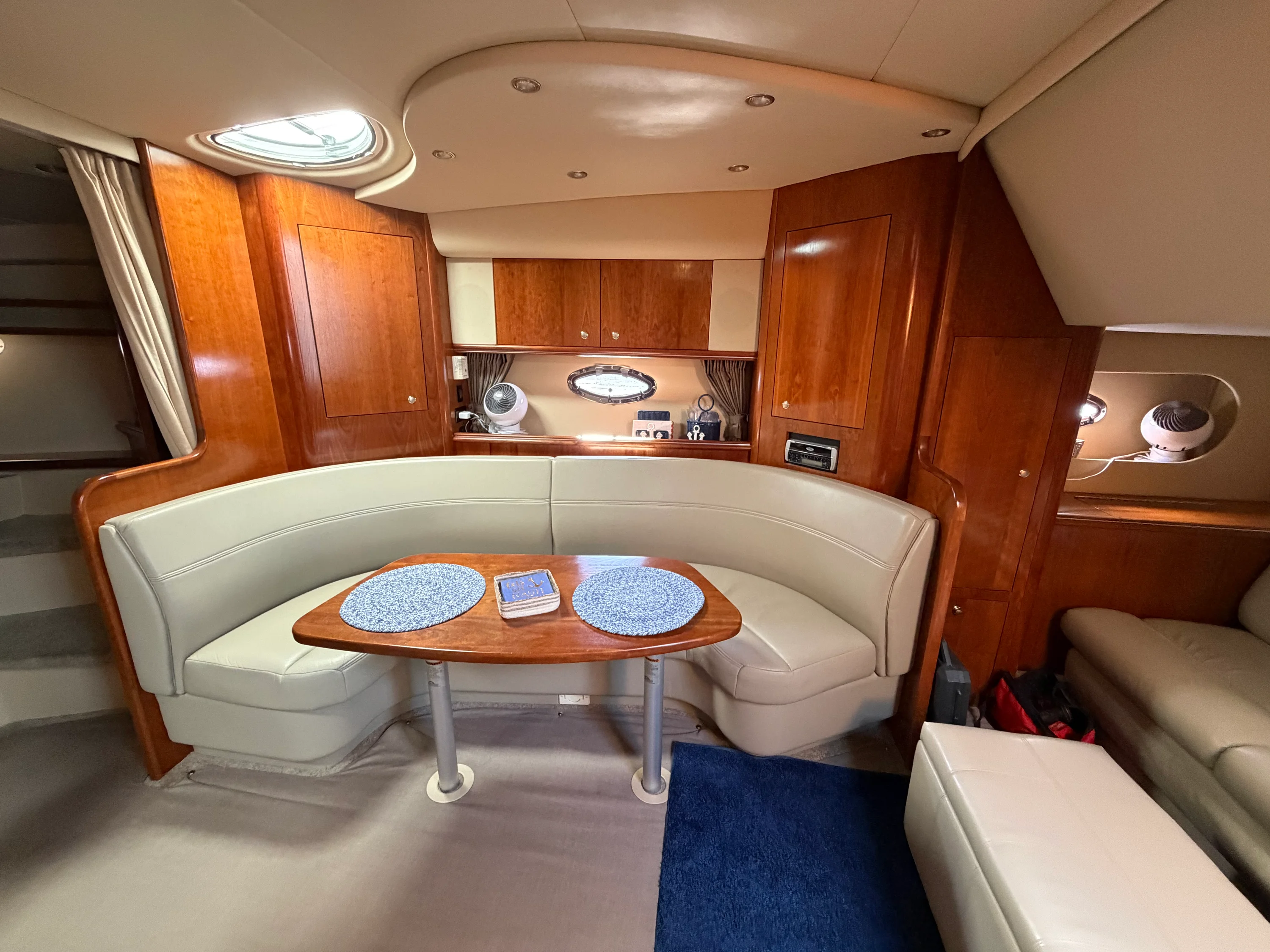 2005 Cruisers Yachts 370 EXPRESS Image Thumbnail #14