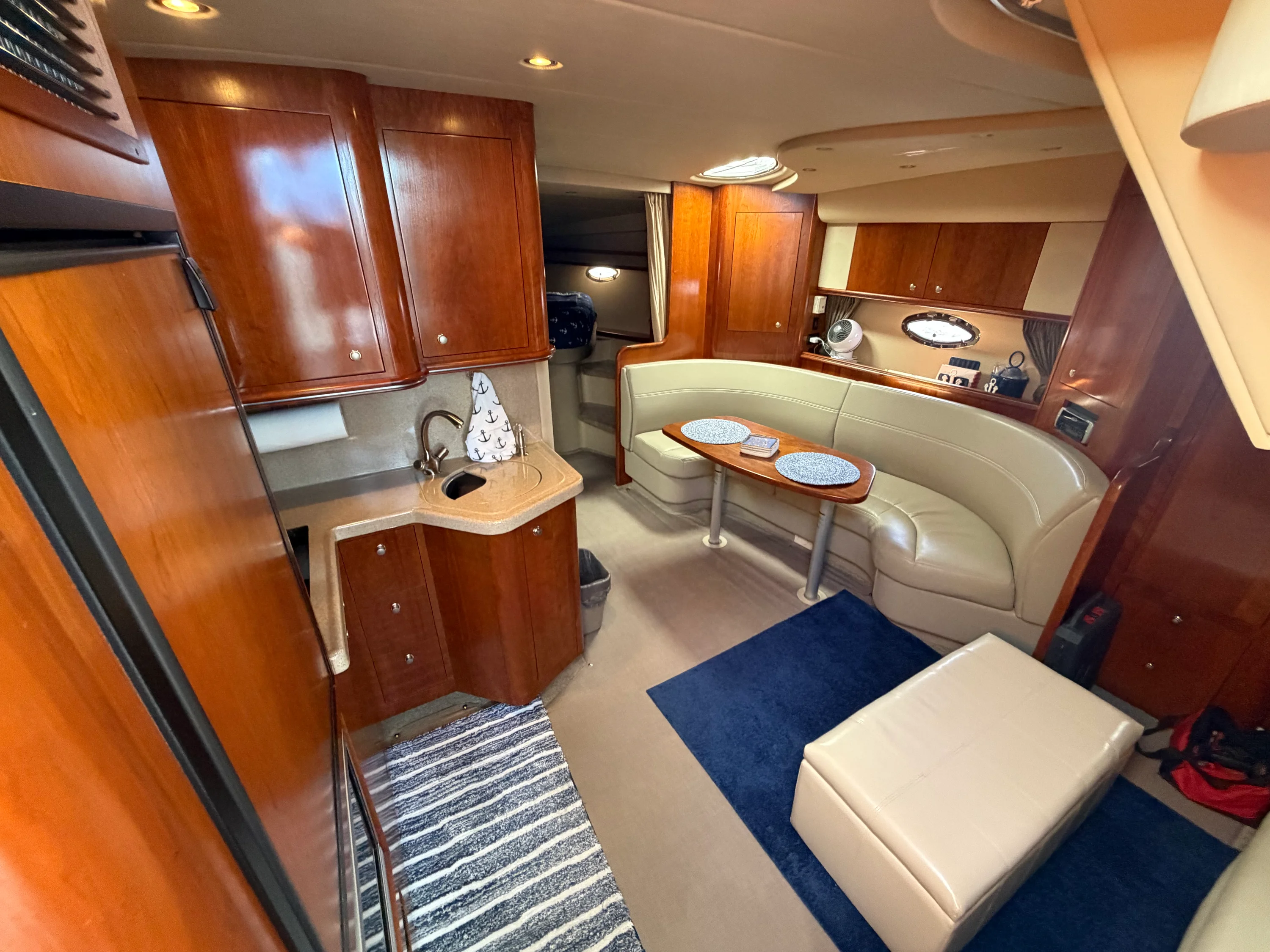 2005 Cruisers Yachts 370 EXPRESS Image Thumbnail #13