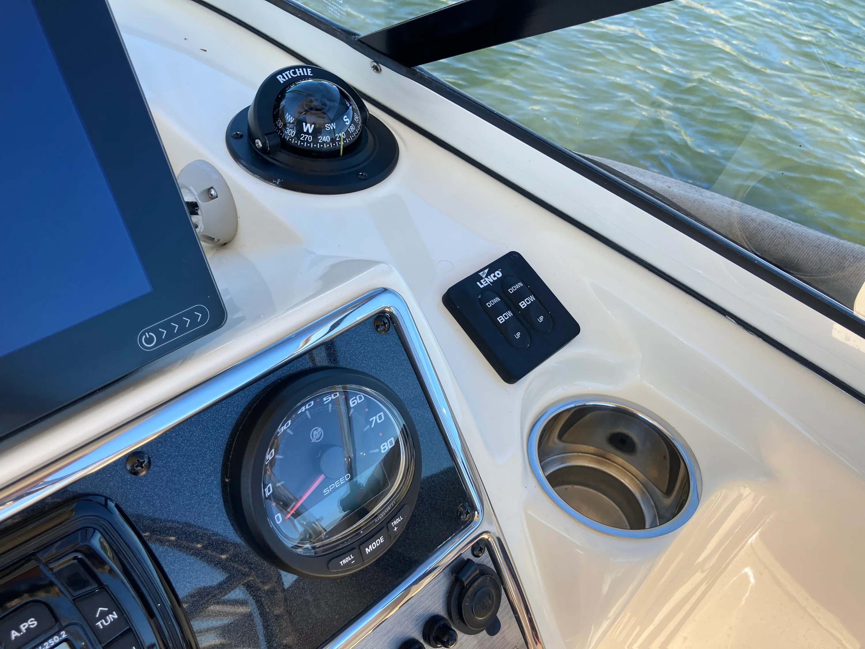 2019 Scout 210 DORADO Image Thumbnail #16