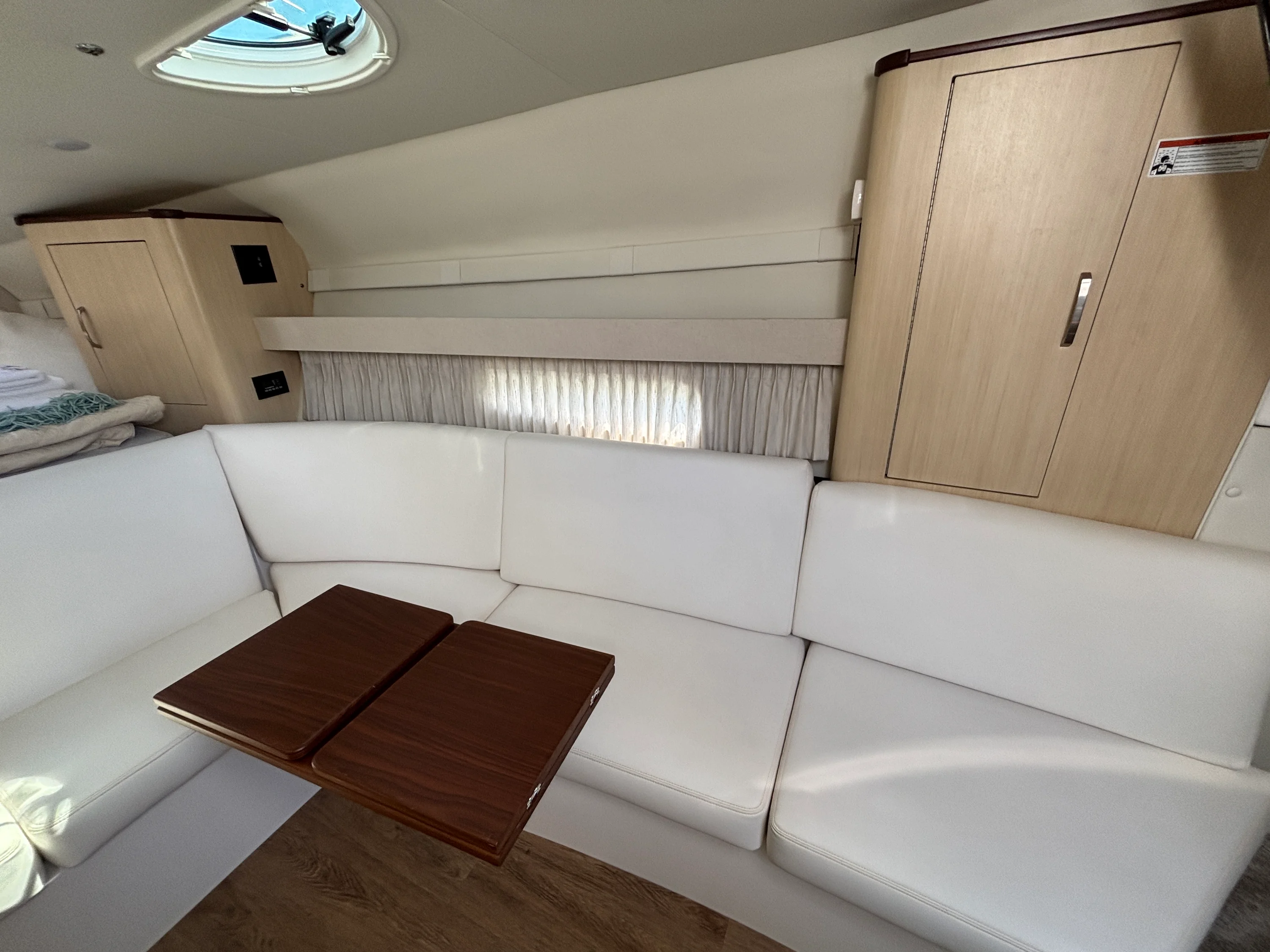 2024 Regal 33 EXPRESS Image Thumbnail #14
