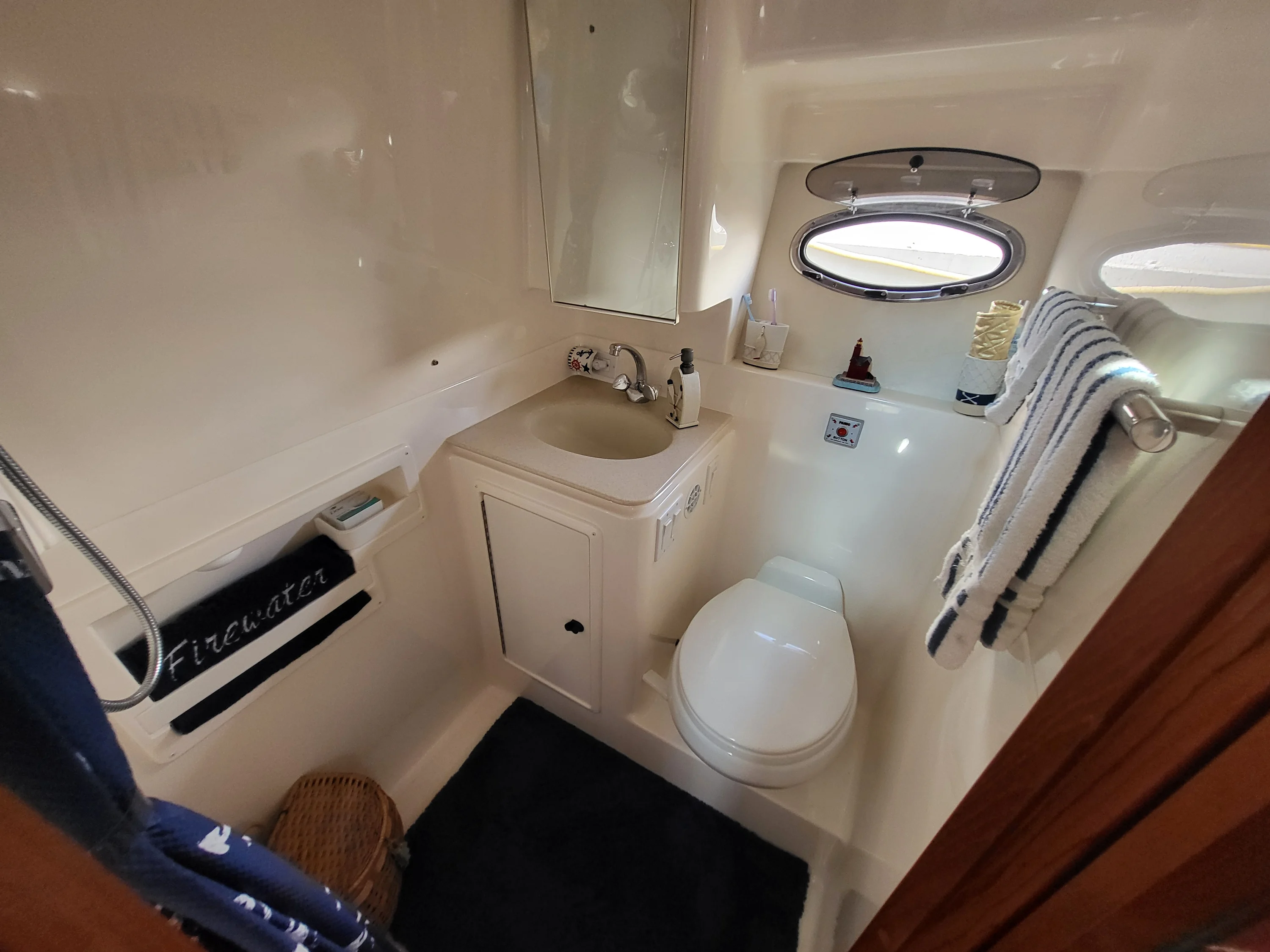2001 Tiara Yachts 3500 OPEN Image Thumbnail #25