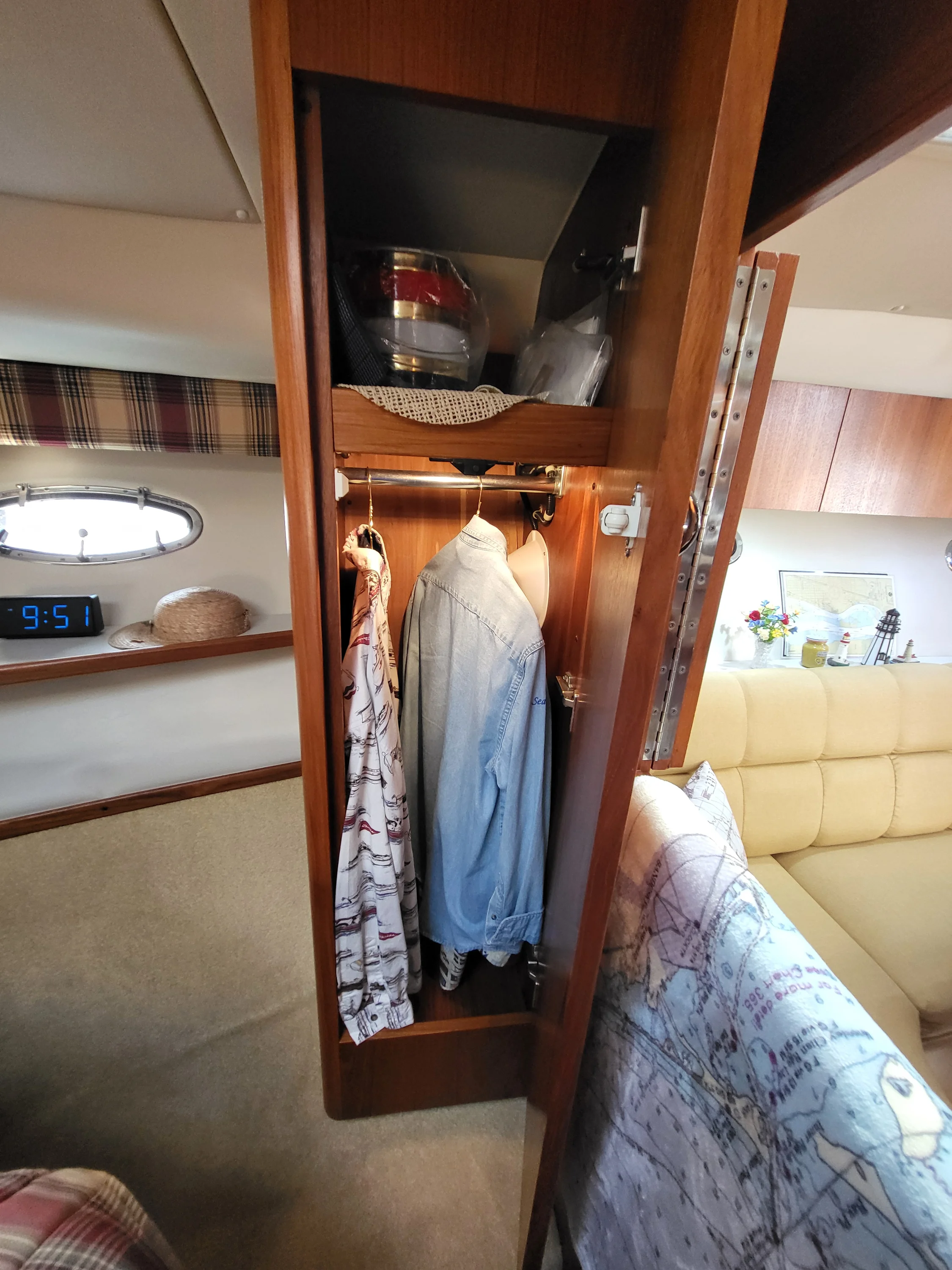 2001 Tiara Yachts 3500 OPEN Image Thumbnail #16