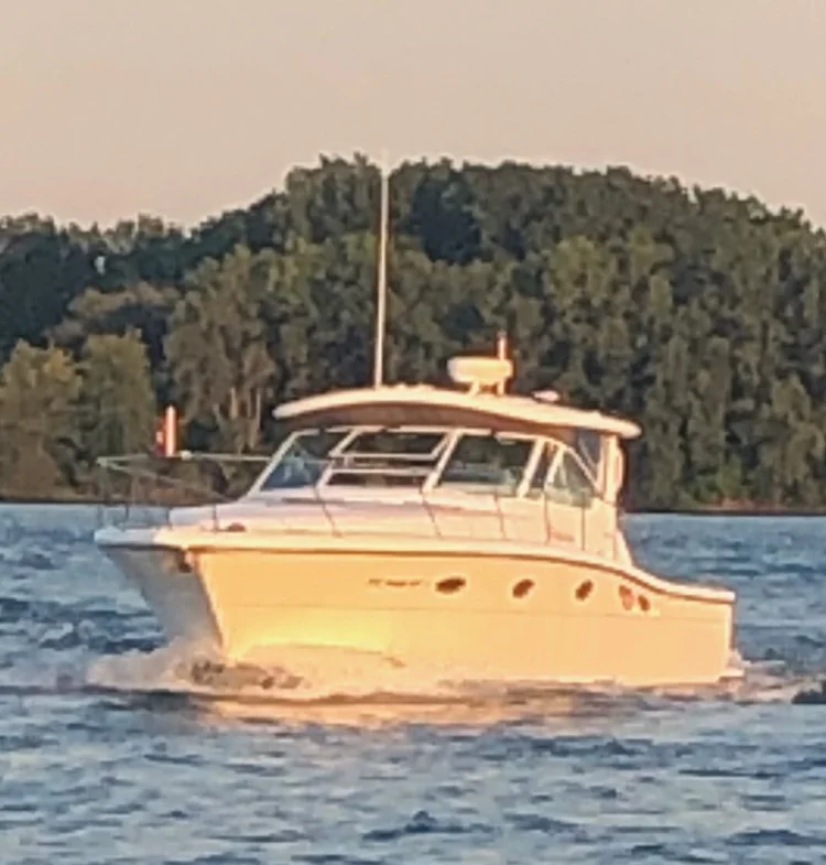 2001 Tiara Yachts 3500 OPEN Image Thumbnail #1