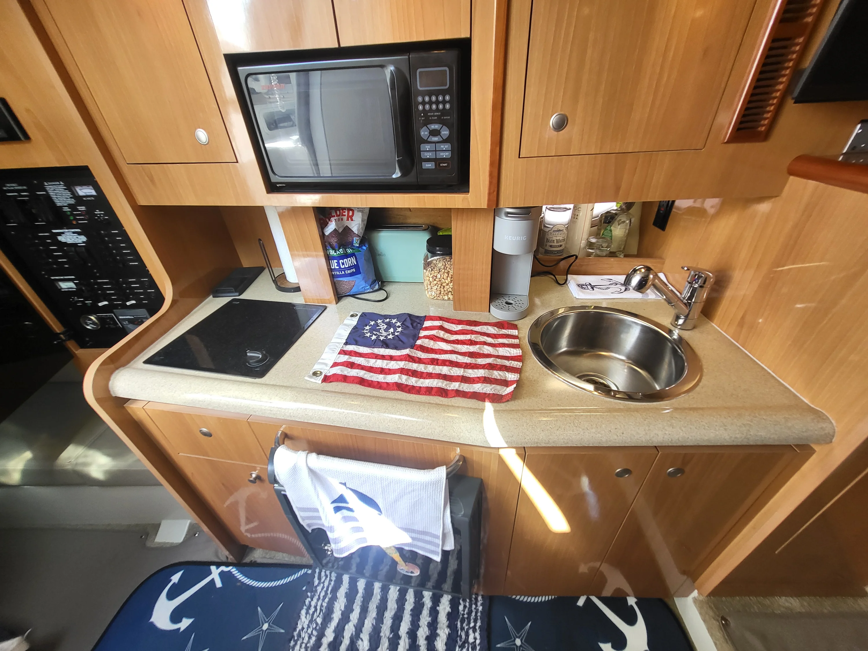 2007 Cruisers Yachts 310 EXPRESS Image Thumbnail #16