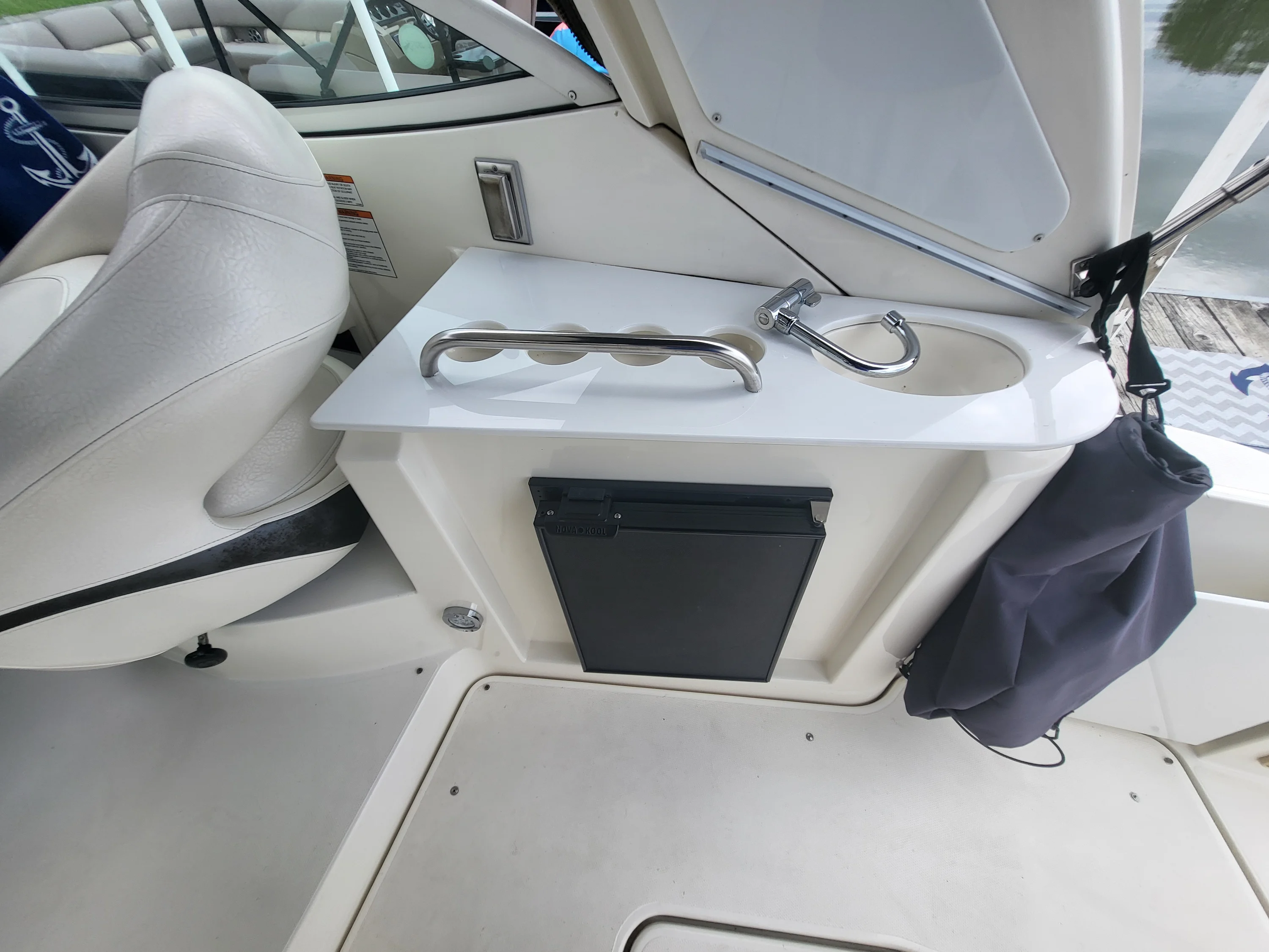 2007 Cruisers Yachts 310 EXPRESS Image Thumbnail #9
