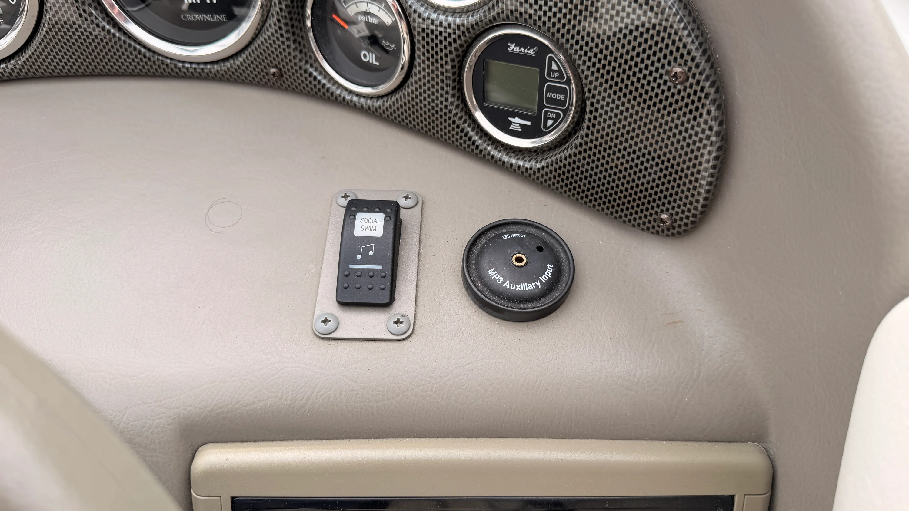 2009 Crownline 185SS Image Thumbnail #38