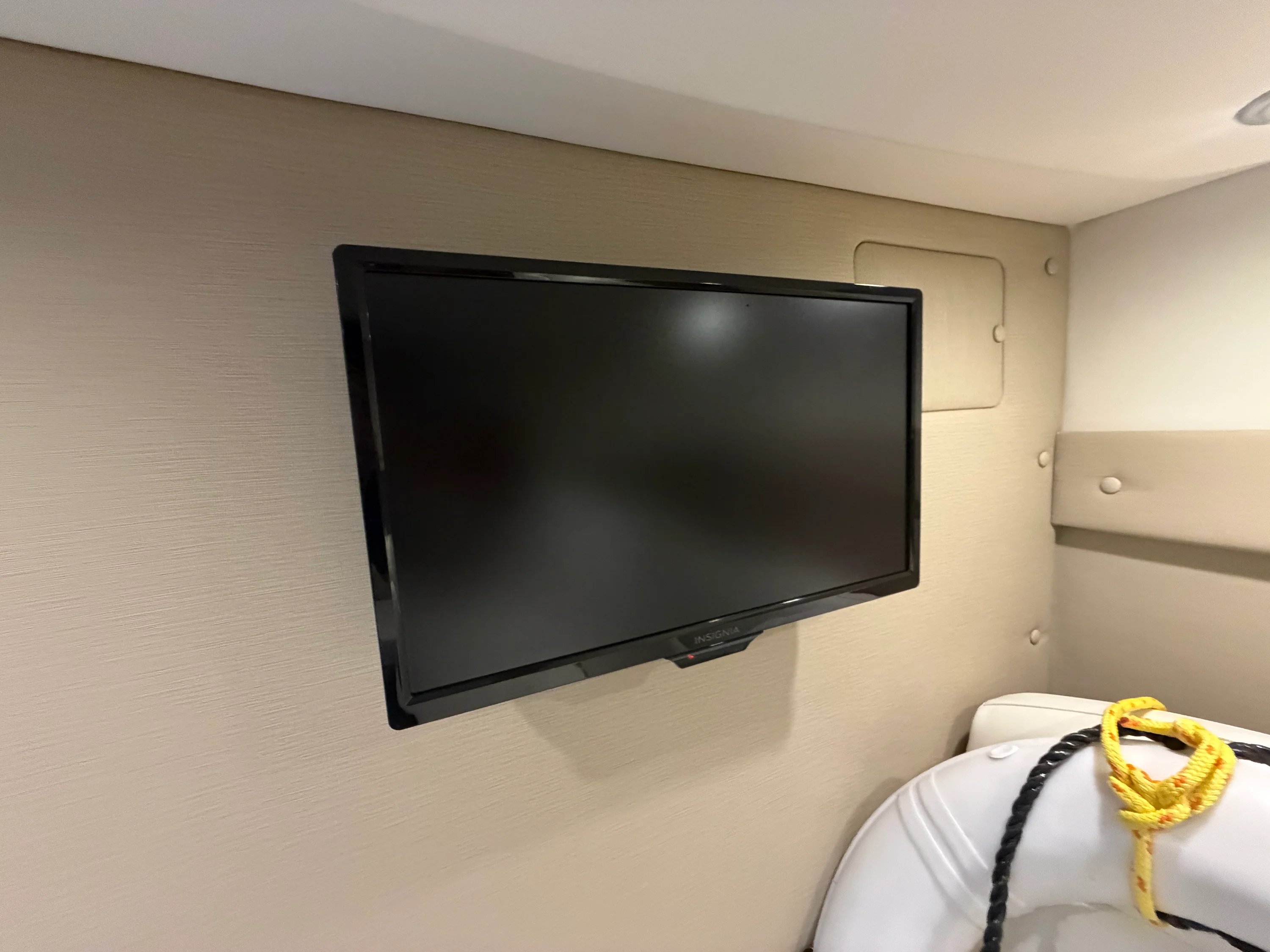 2019 Rinker 370 EX Image Thumbnail #32