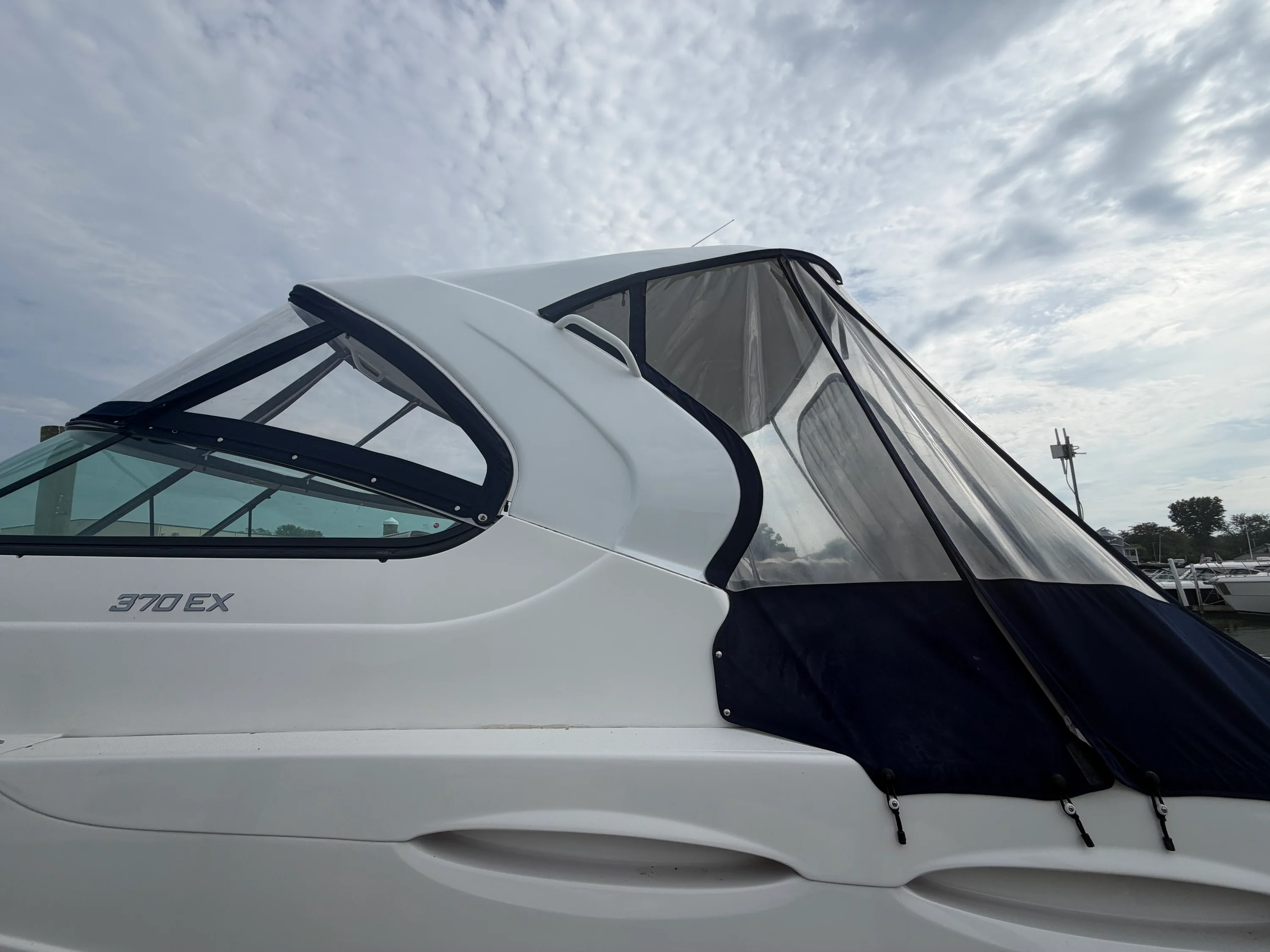 2019 Rinker 370 EX Image Thumbnail #5
