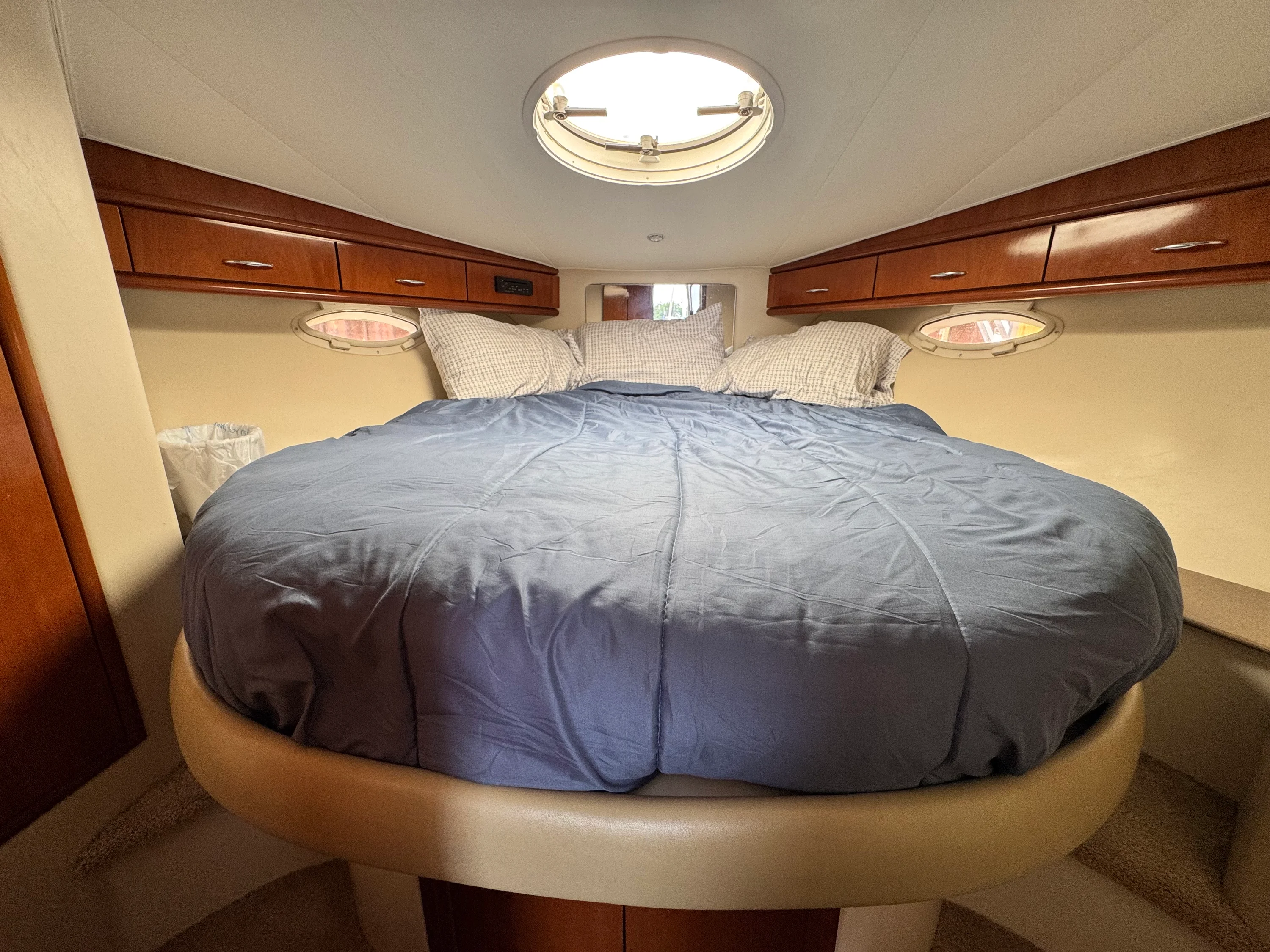 2005 Carver Yachts 33 SUPER SPORT Image Thumbnail #18