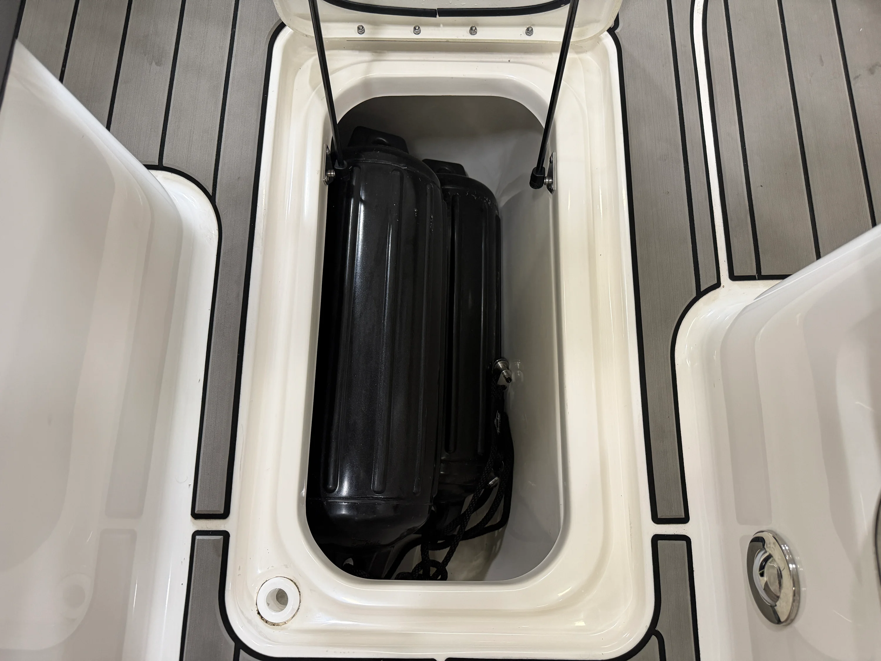 2025 Sea Ray SDX 250 Image Thumbnail #42