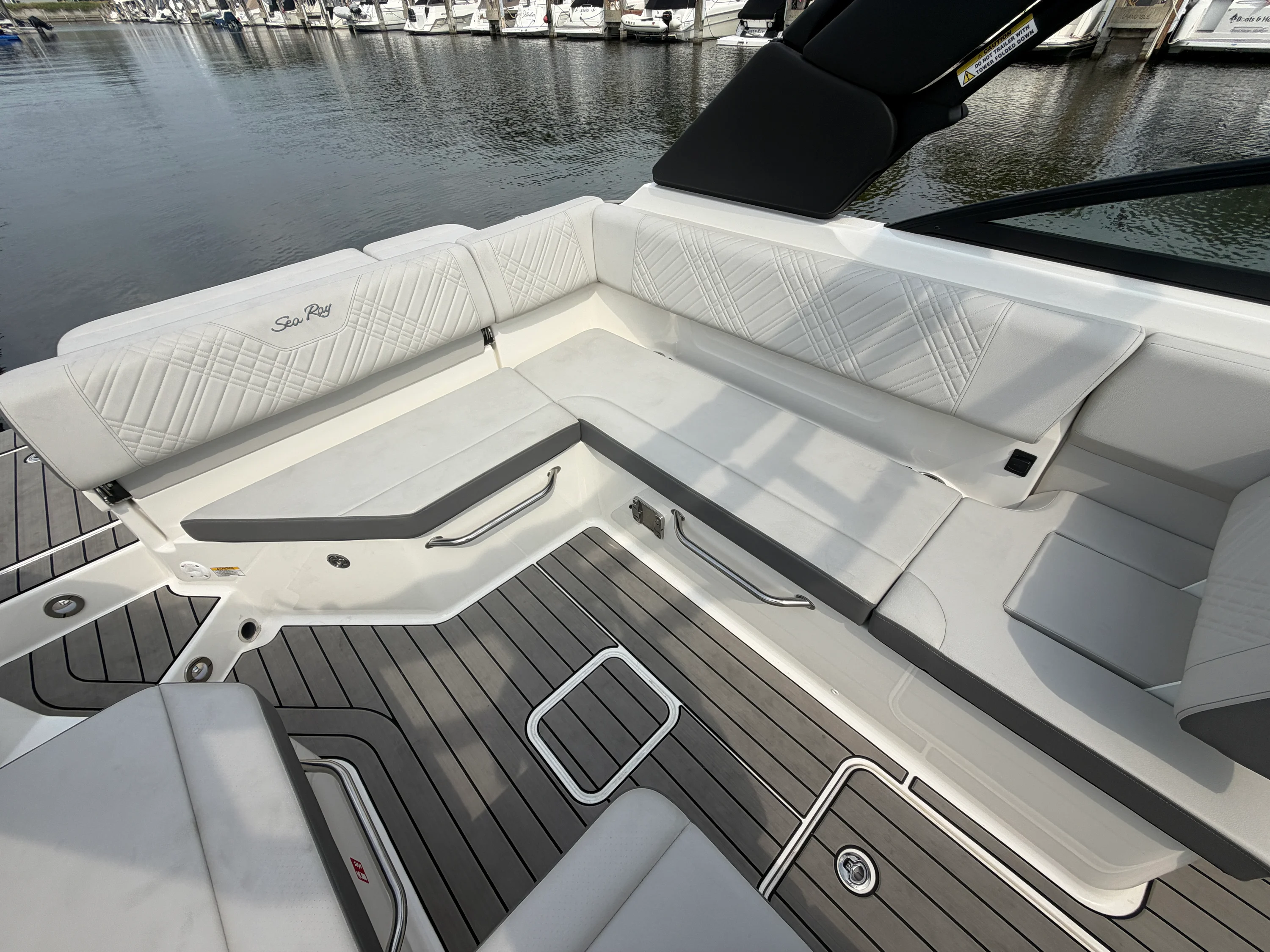 2025 Sea Ray SDX 250 Image Thumbnail #18