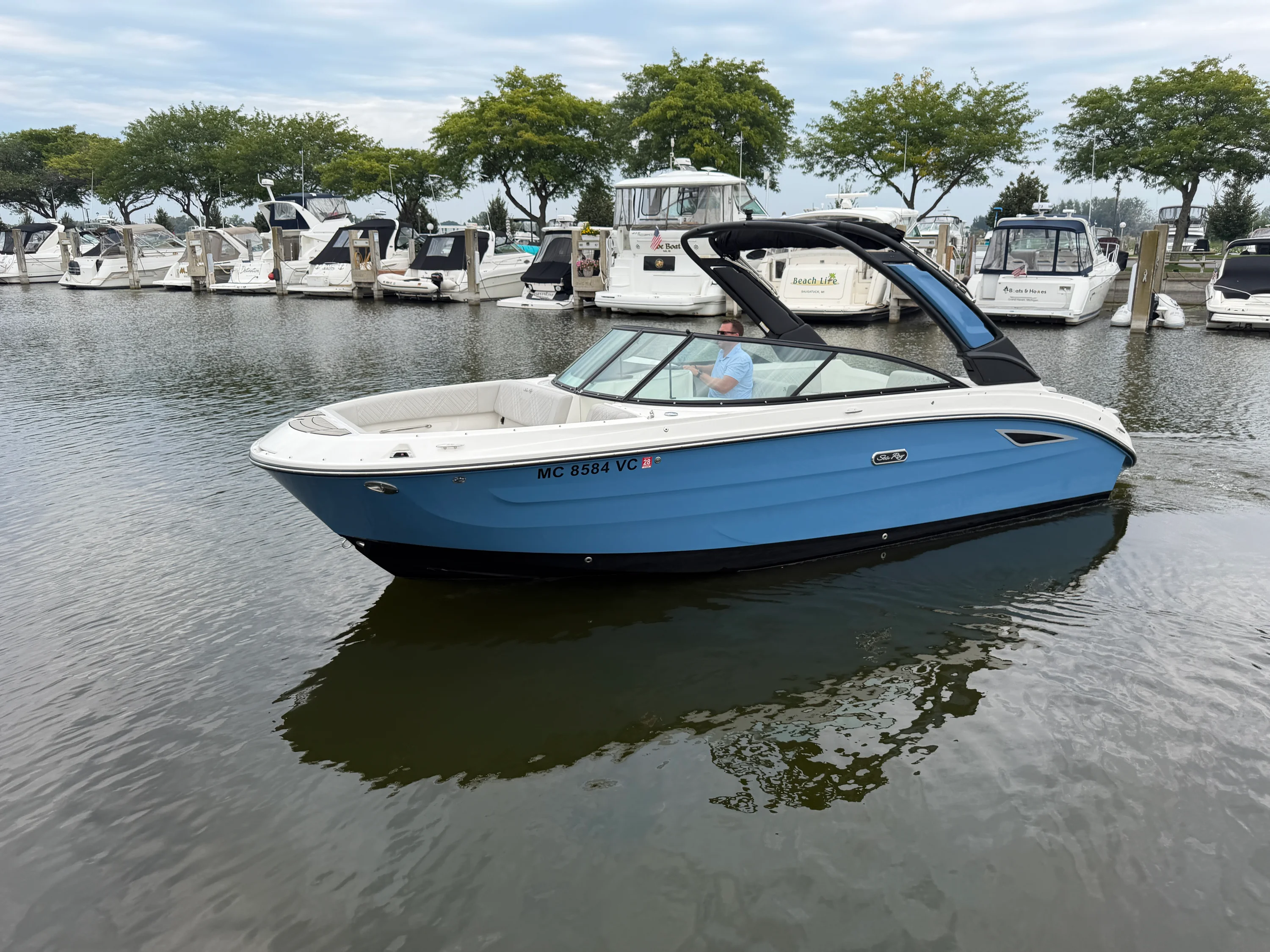2025 Sea Ray SDX 250 Image Thumbnail #2