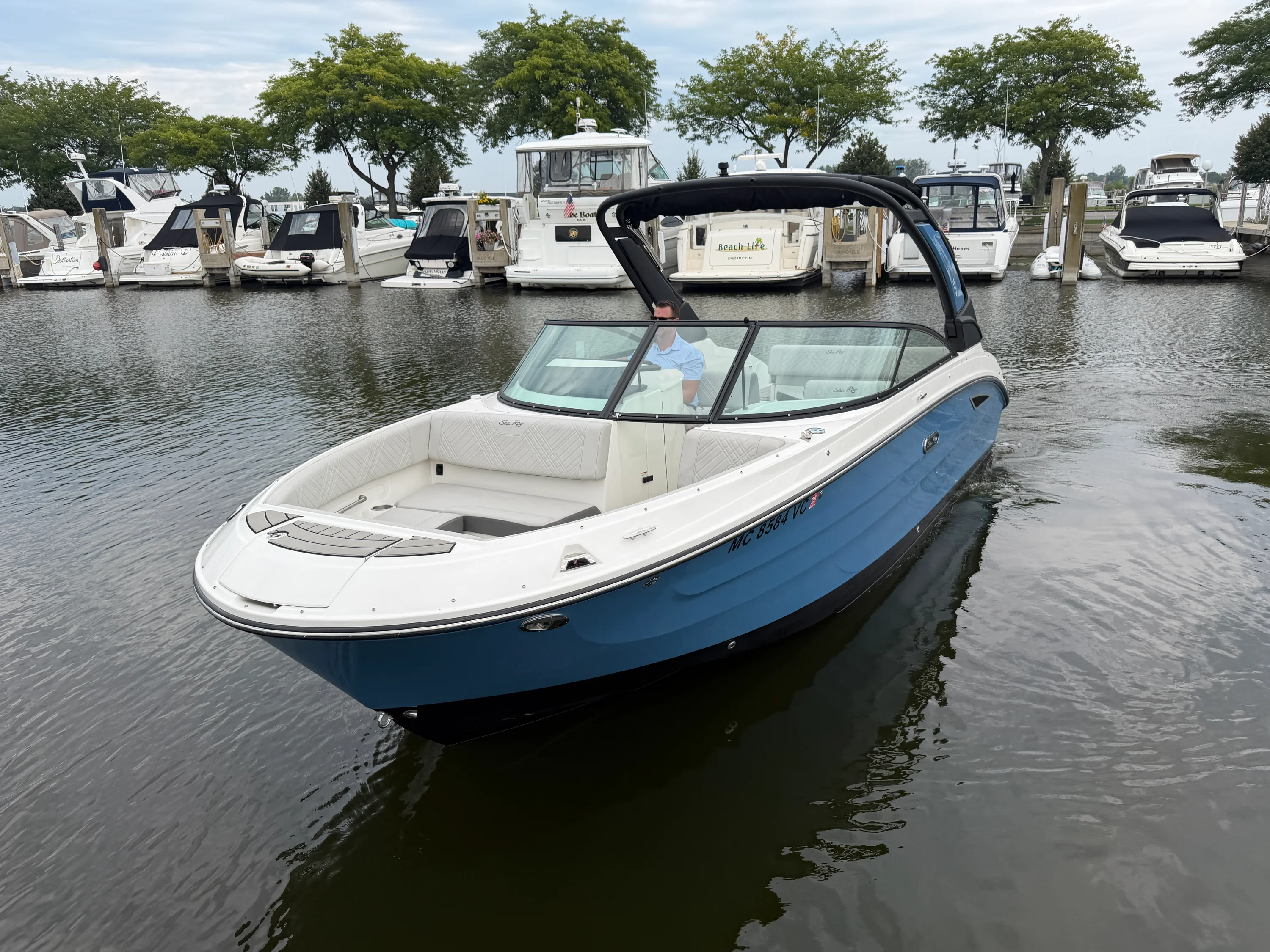 2025 Sea Ray SDX 250 Image Thumbnail #3