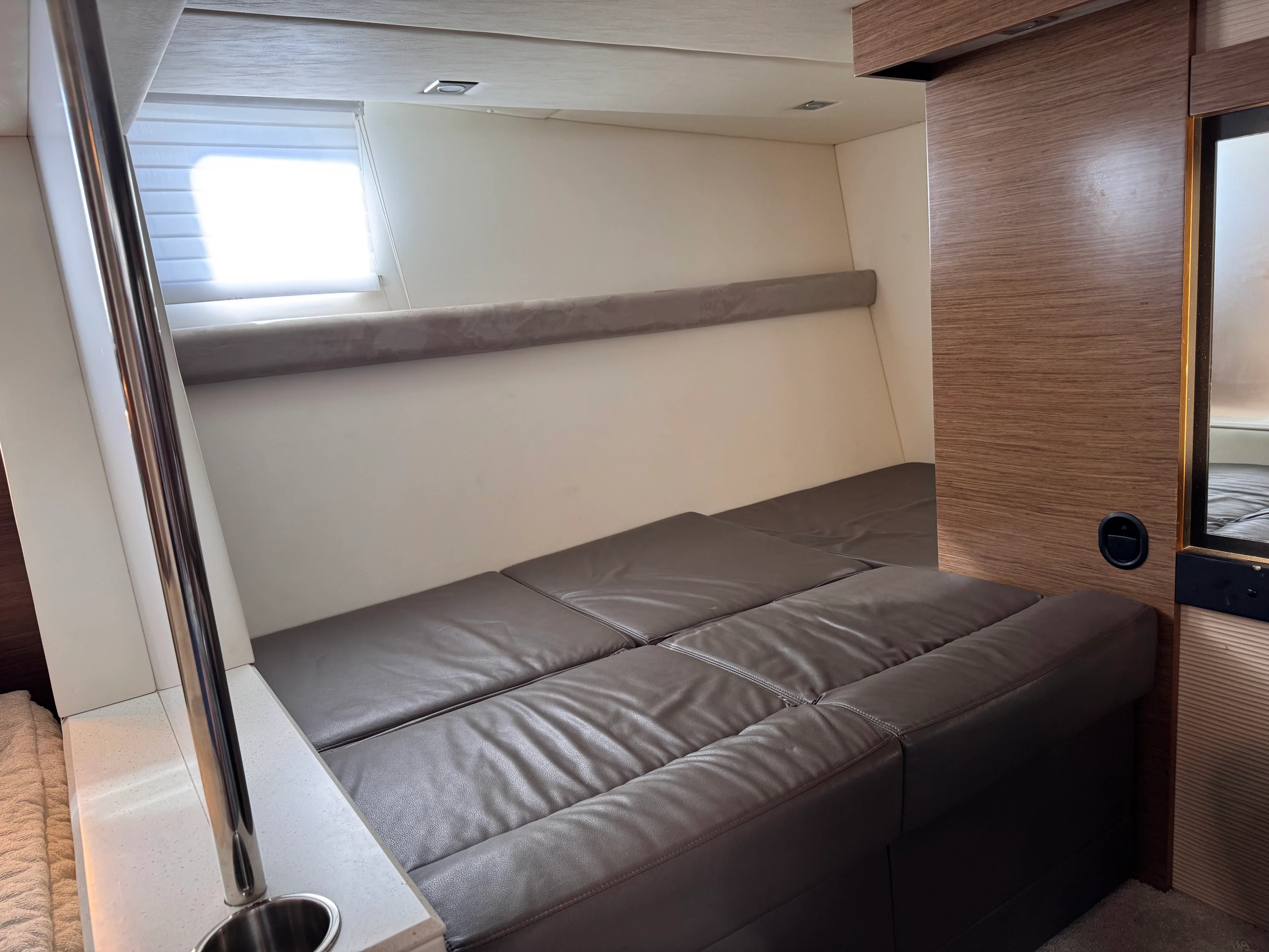 2014 Cruisers Yachts 45 CANTIUS Image Thumbnail #9