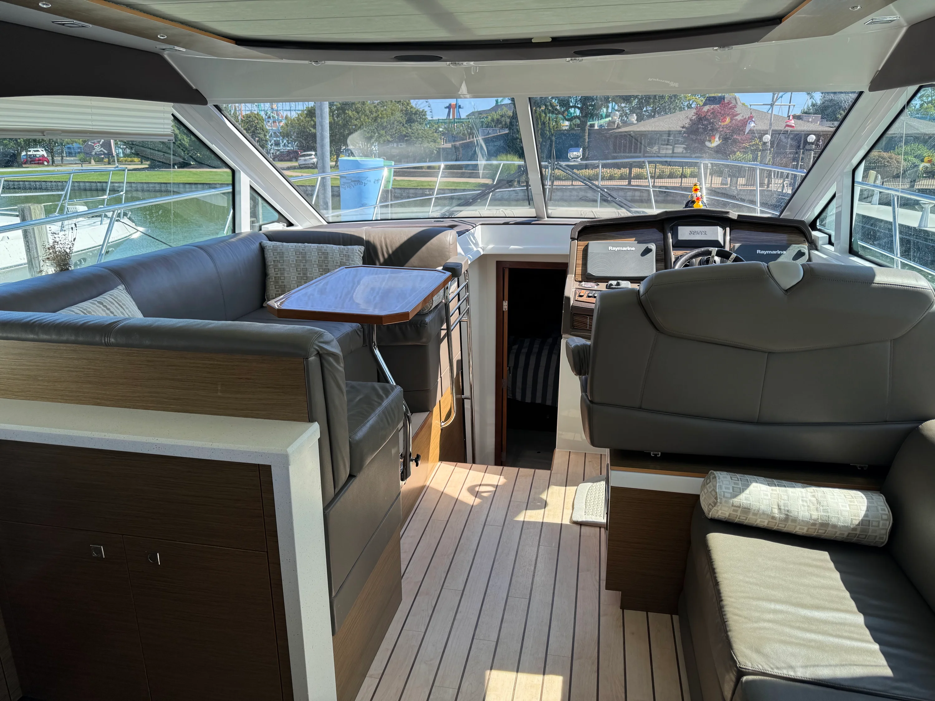 2014 Cruisers Yachts 45 CANTIUS Image Thumbnail #45