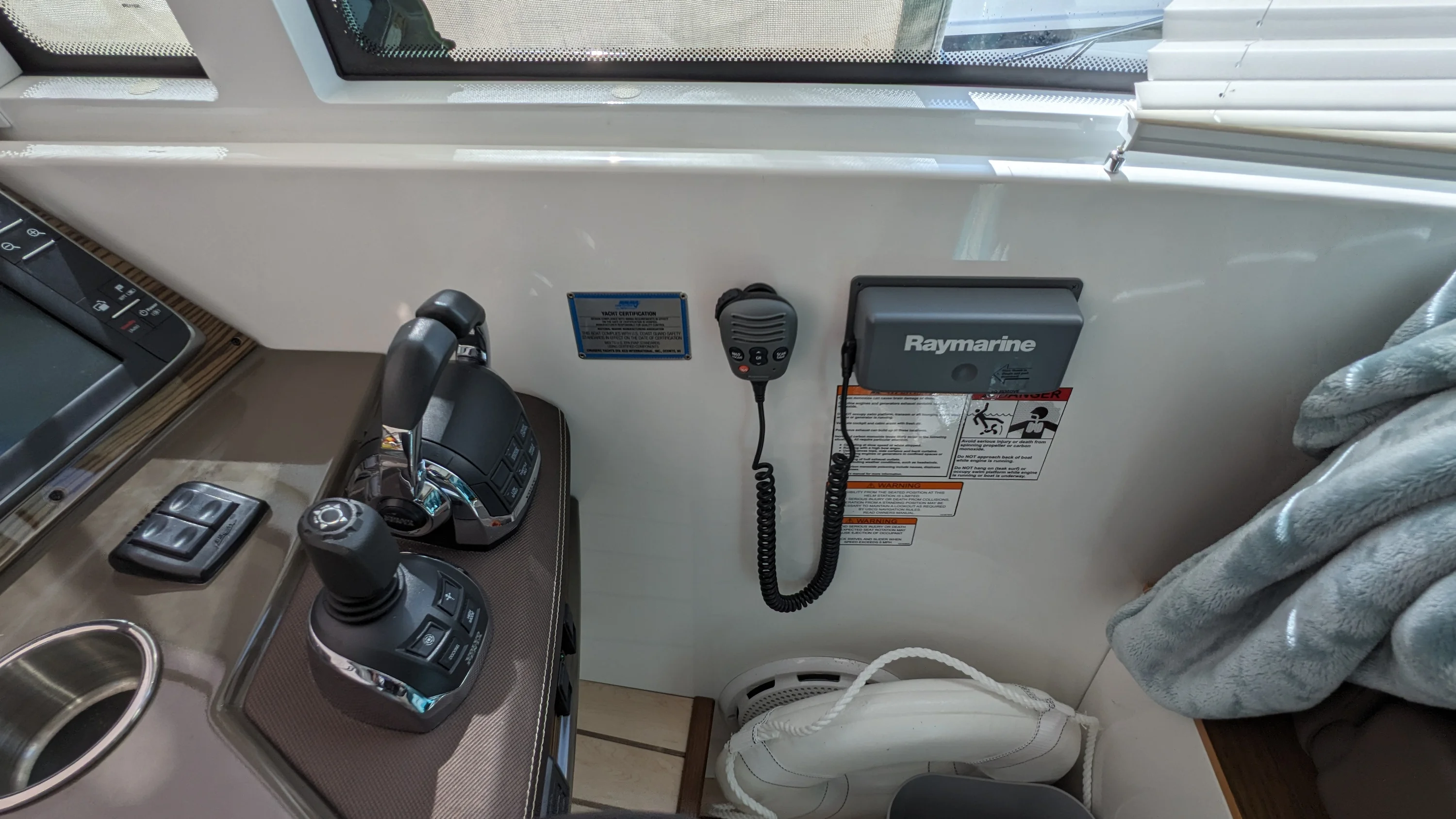 2014 Cruisers Yachts 45 CANTIUS Image Thumbnail #42