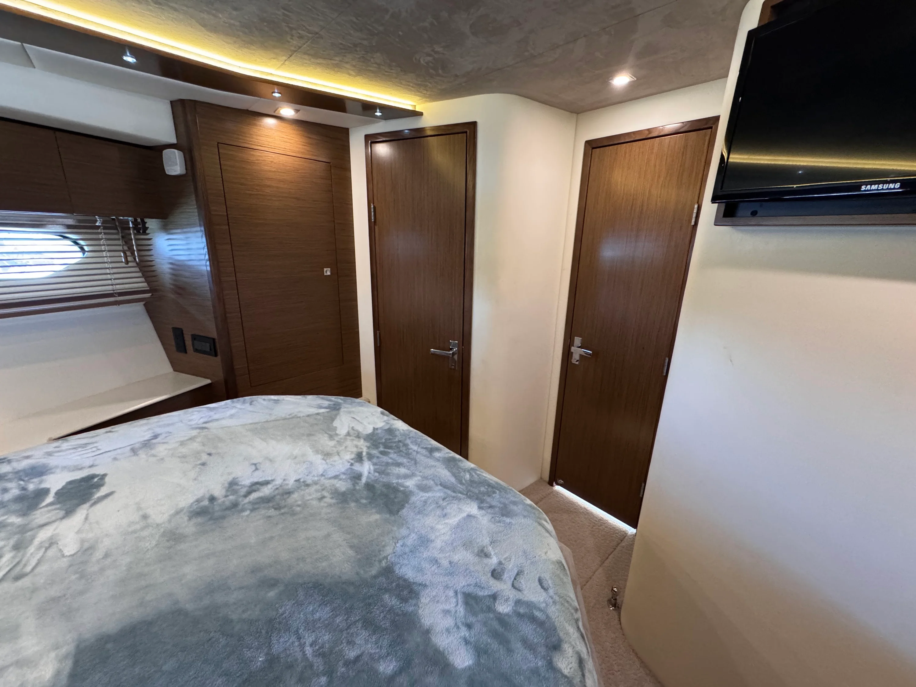 2014 Cruisers Yachts 45 CANTIUS Image Thumbnail #19