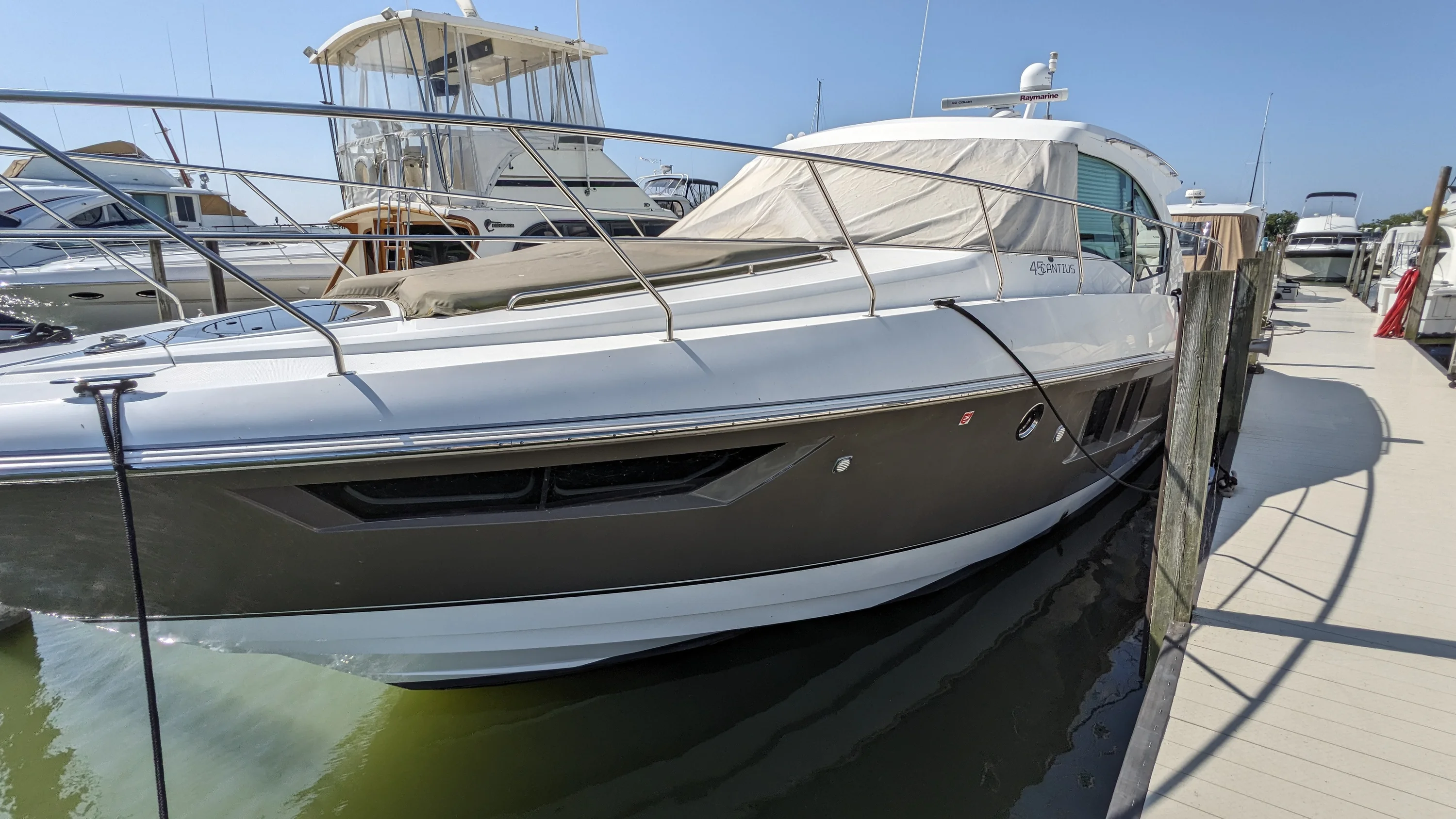 2014 Cruisers Yachts 45 CANTIUS Image Thumbnail #2