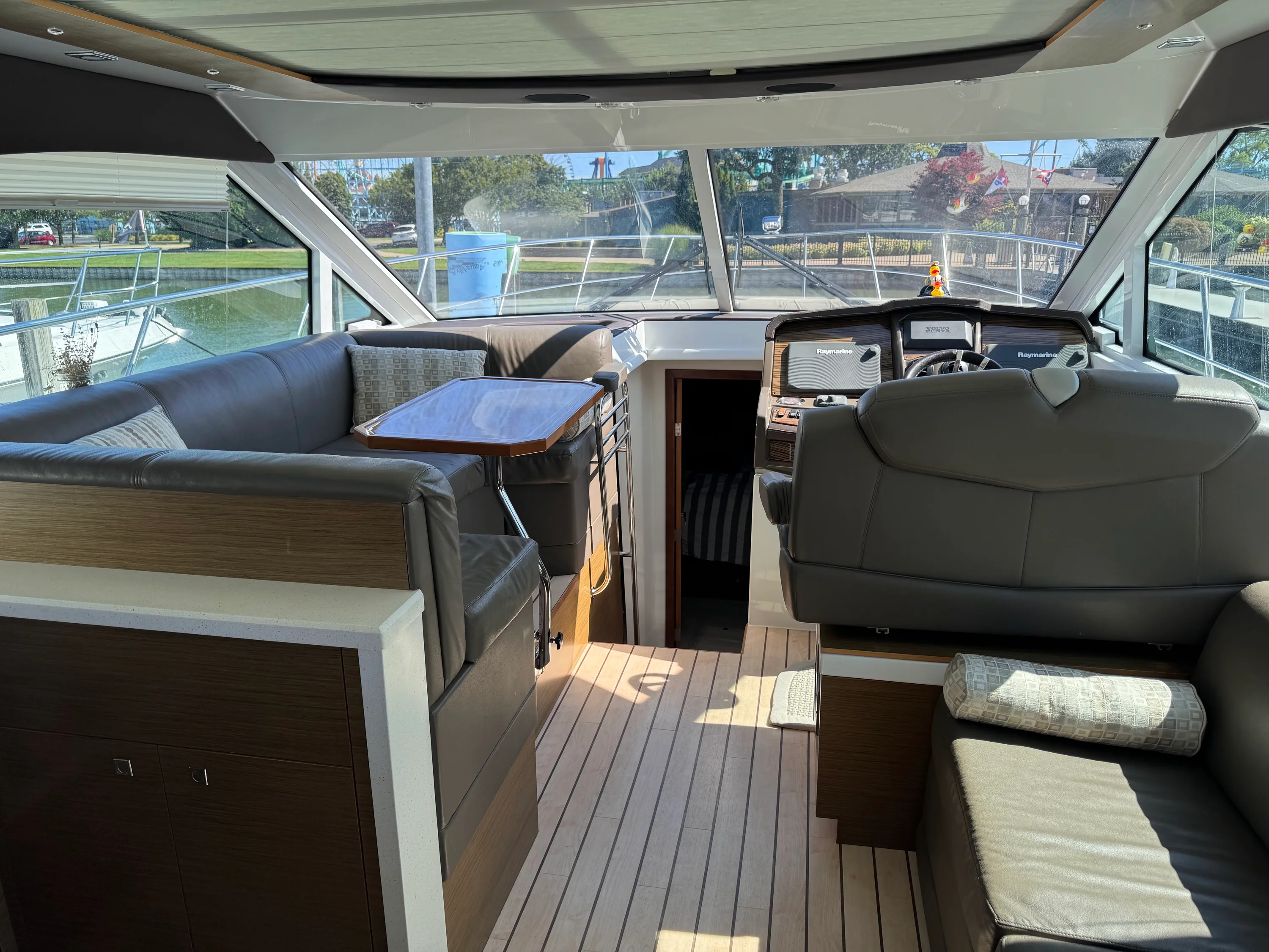 2014 Cruisers Yachts 45 CANTIUS Image Thumbnail #44