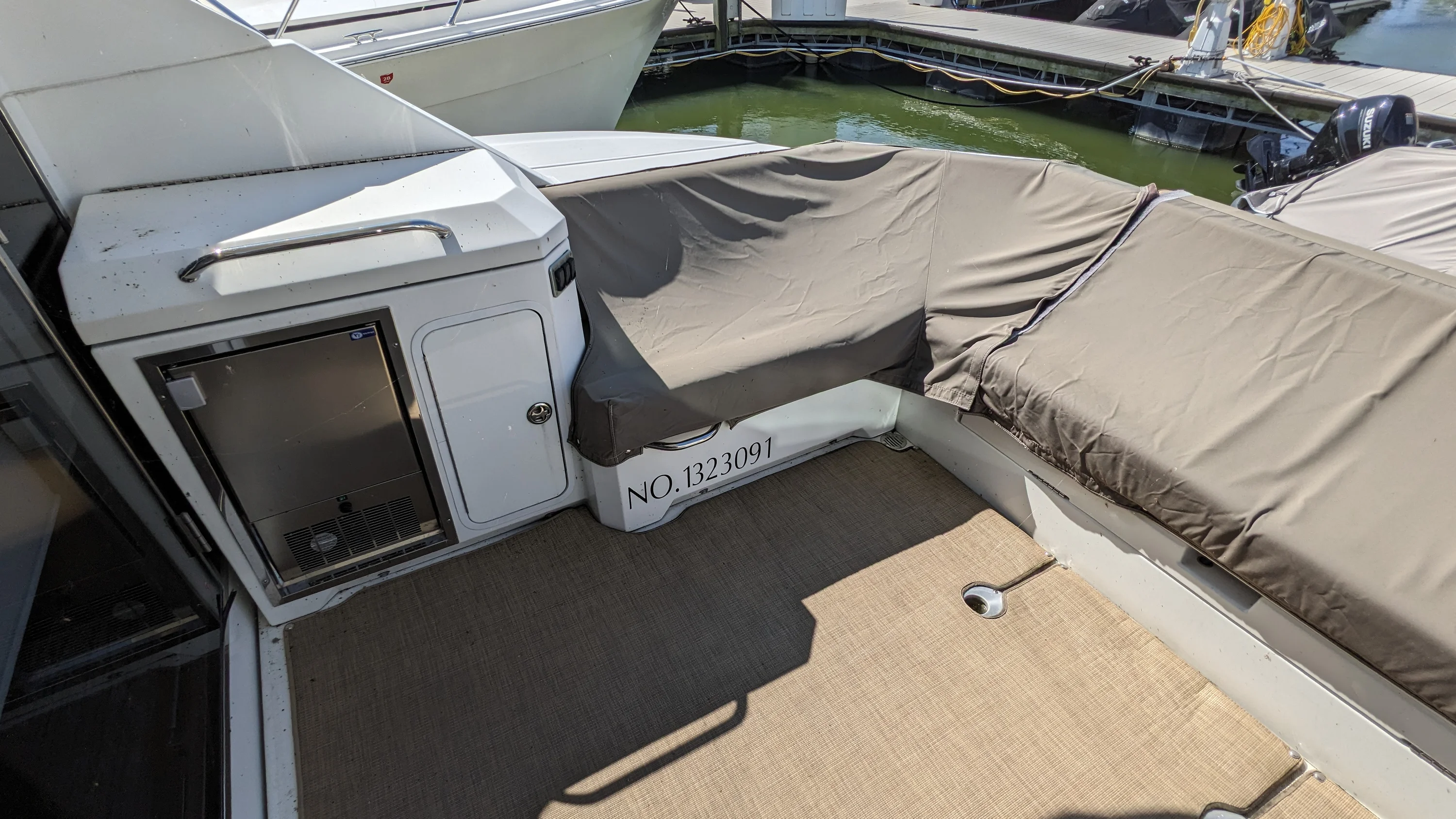 2014 Cruisers Yachts 45 CANTIUS Image Thumbnail #3