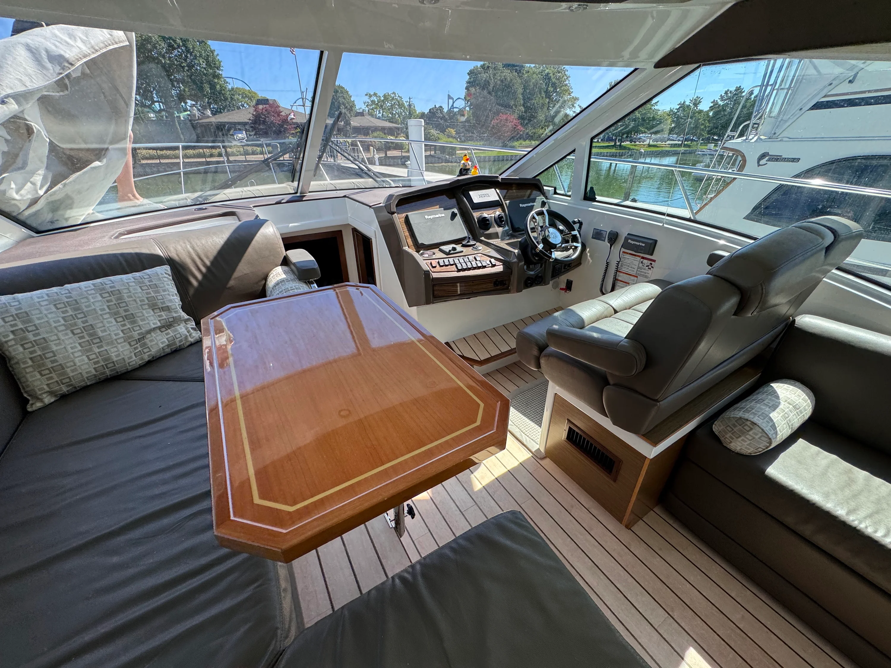 2014 Cruisers Yachts 45 CANTIUS Image Thumbnail #48