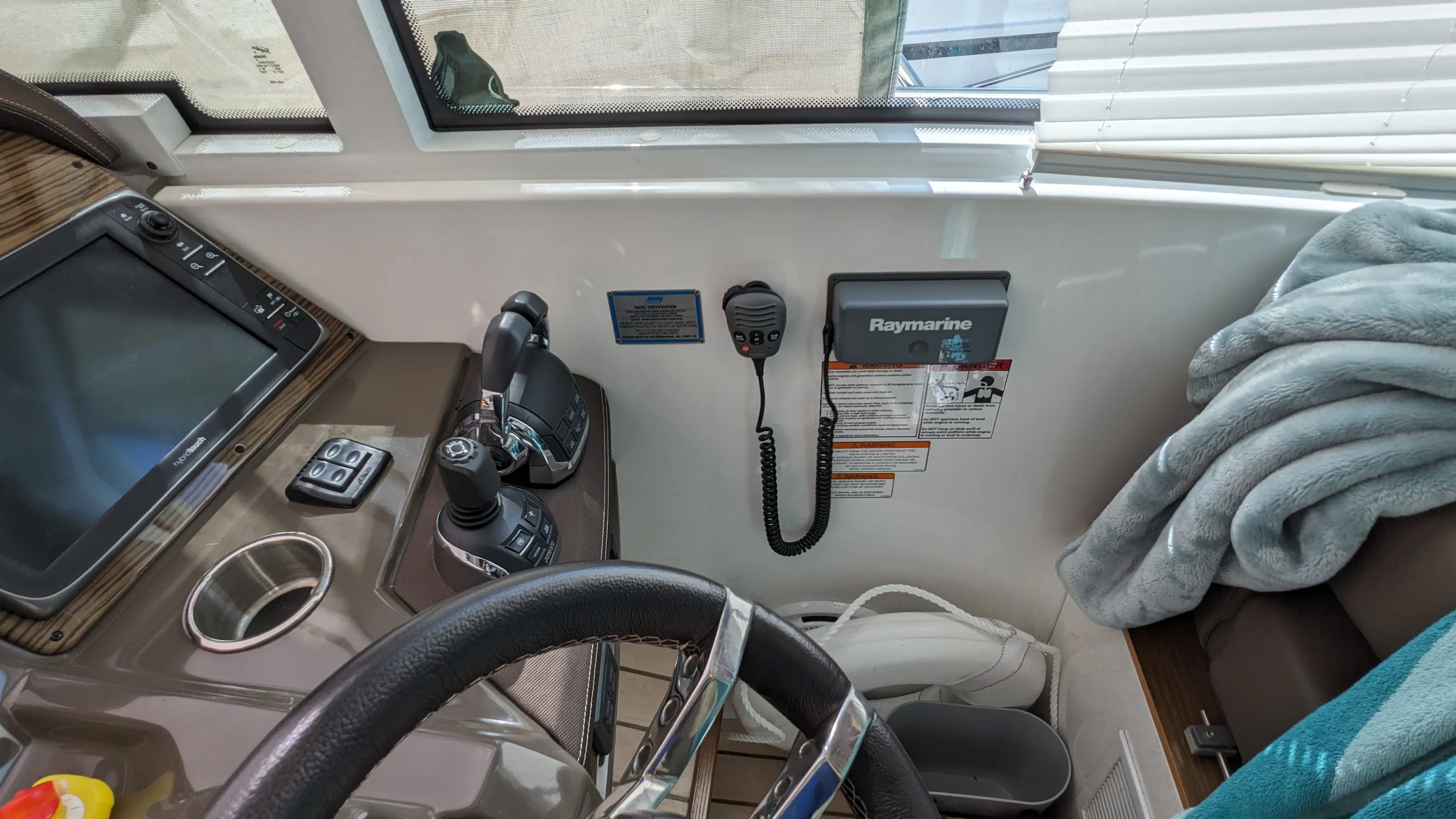 2014 Cruisers Yachts 45 CANTIUS Image Thumbnail #40