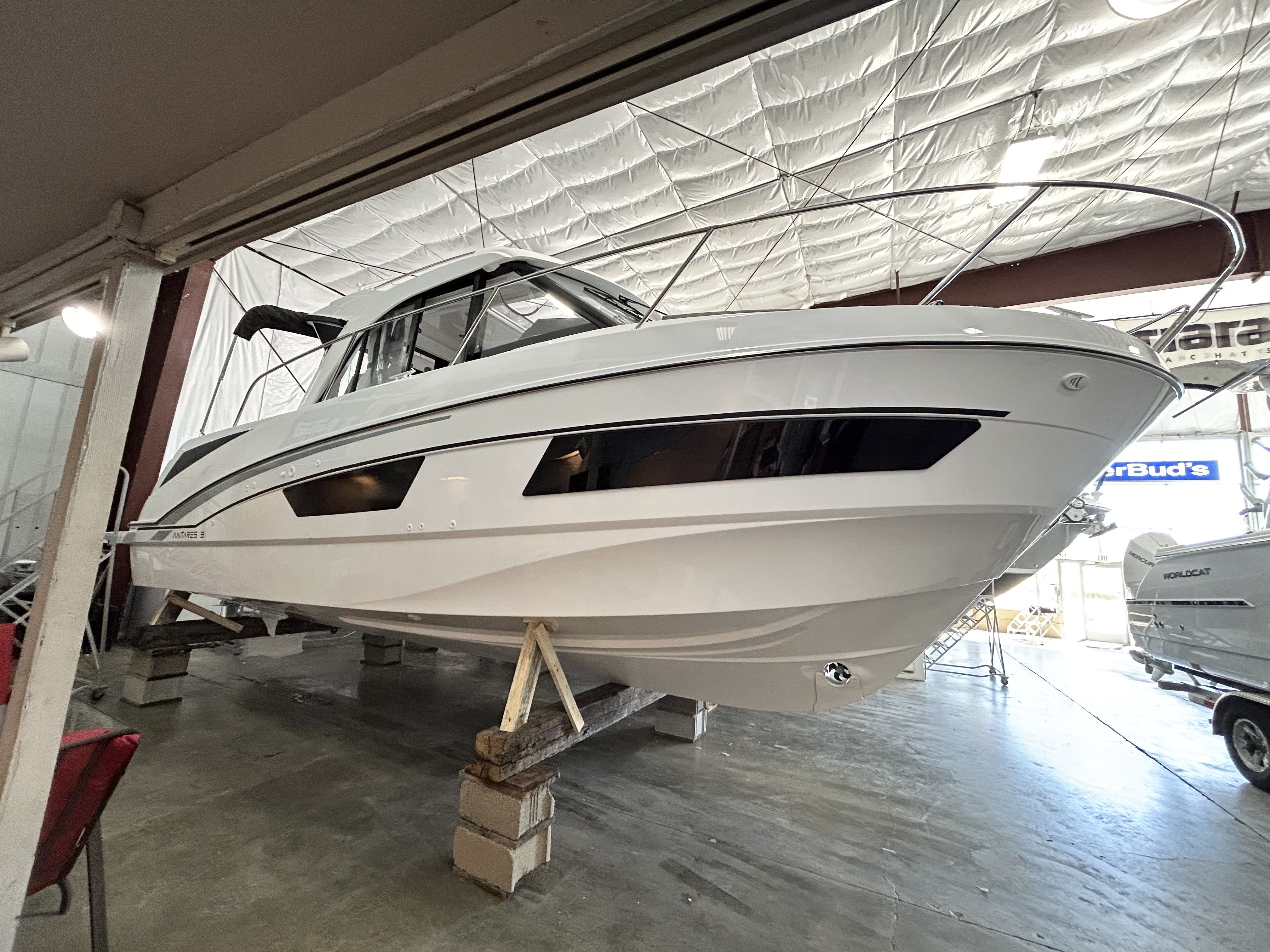 2024 Beneteau
                                                             9 OB Image Thumbnail #3