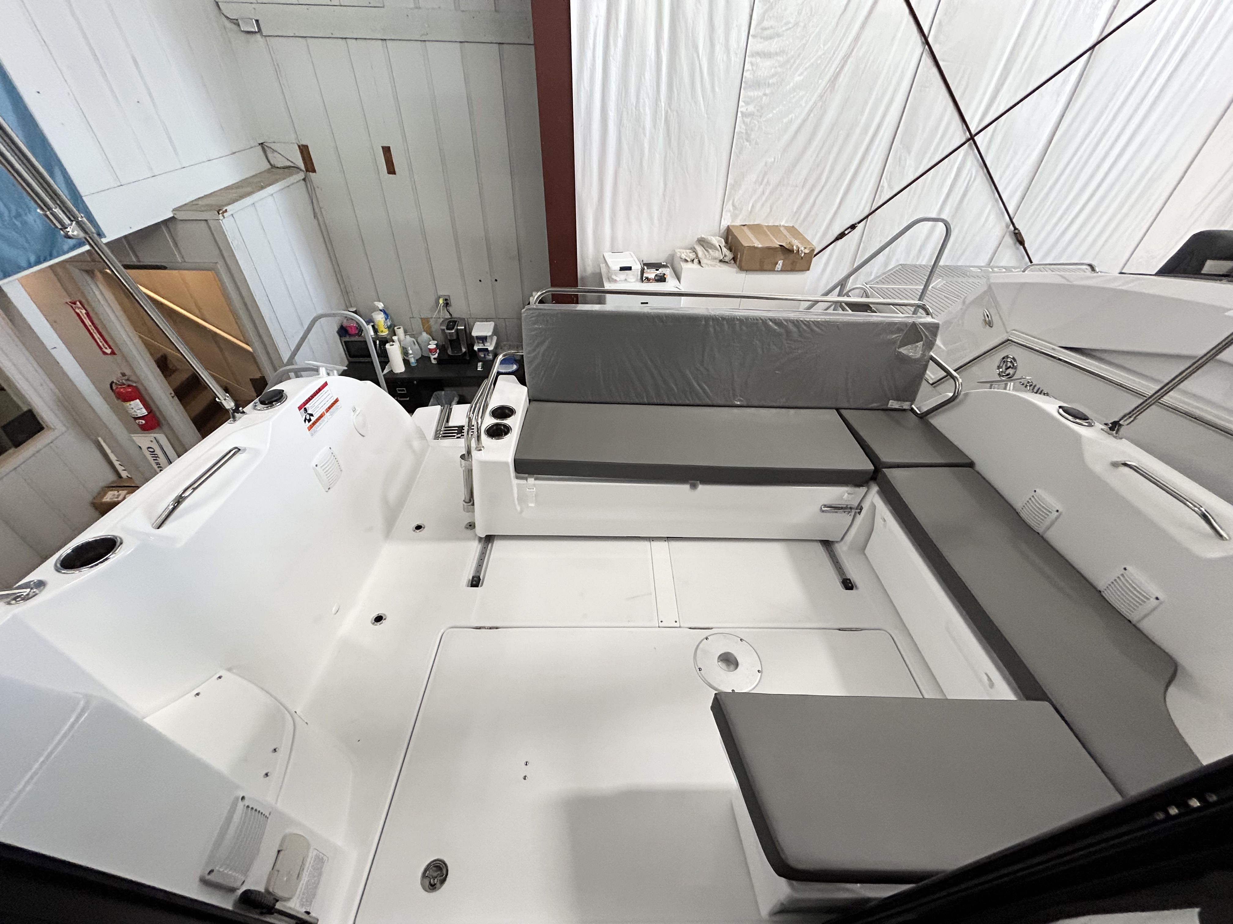 2024 Beneteau
                                                             9 OB Image Thumbnail #9