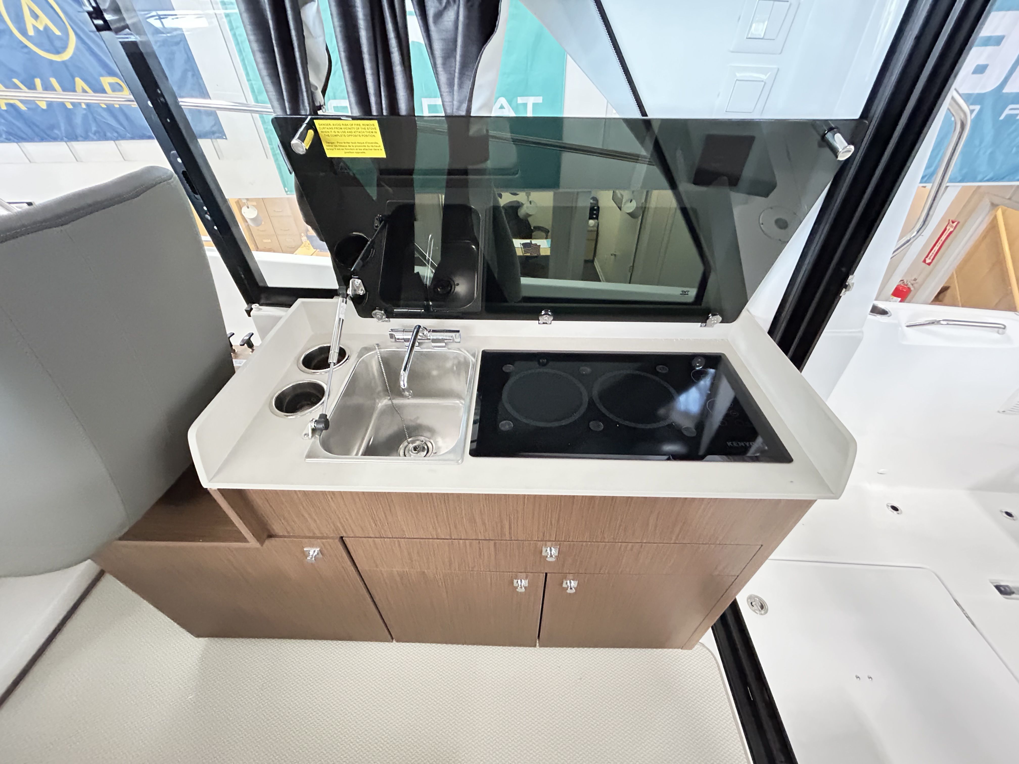 2024 Beneteau
                                                             9 OB Image Thumbnail #11