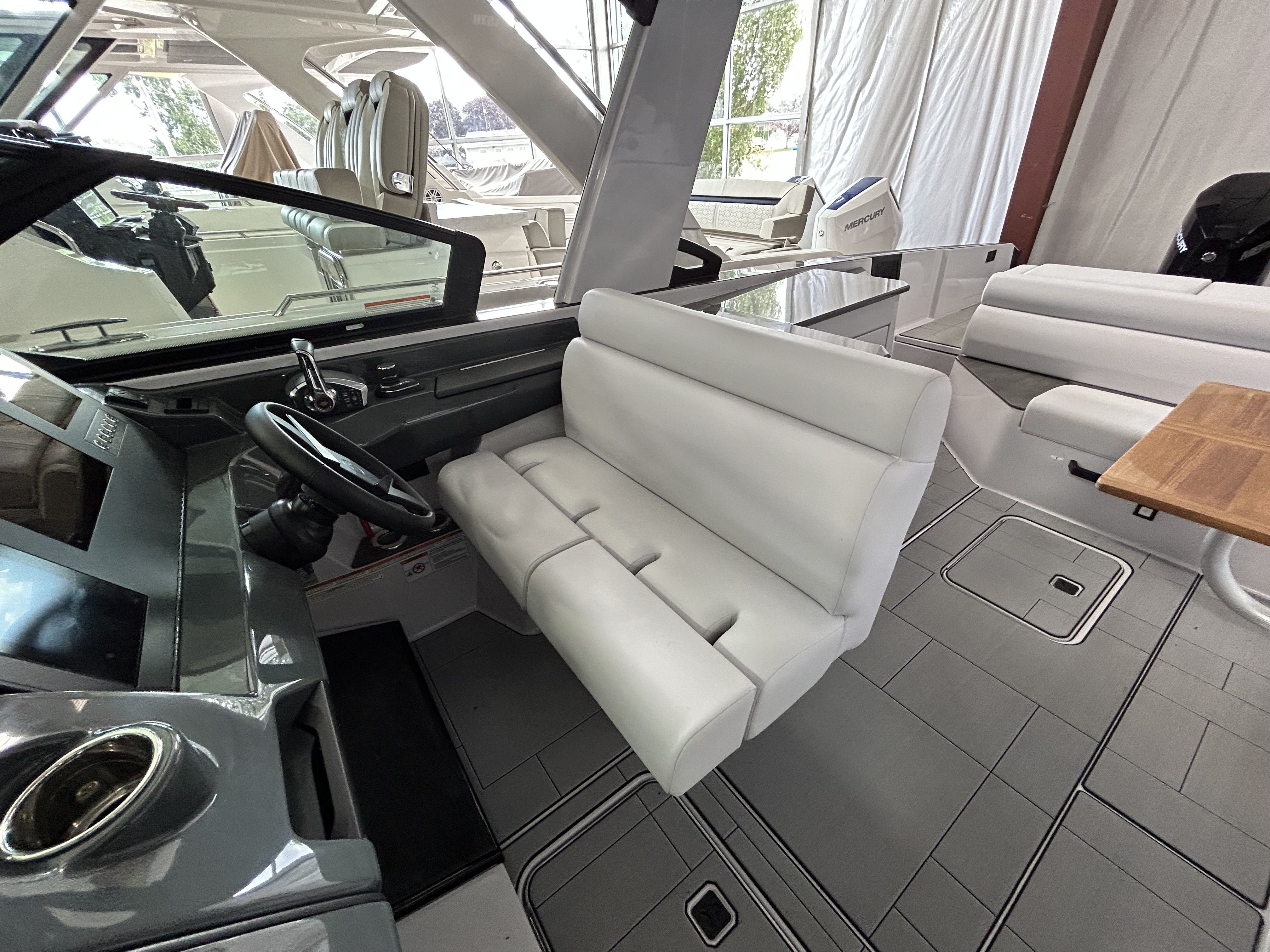 2024 Aviara AV32 Outboard Image Thumbnail #5