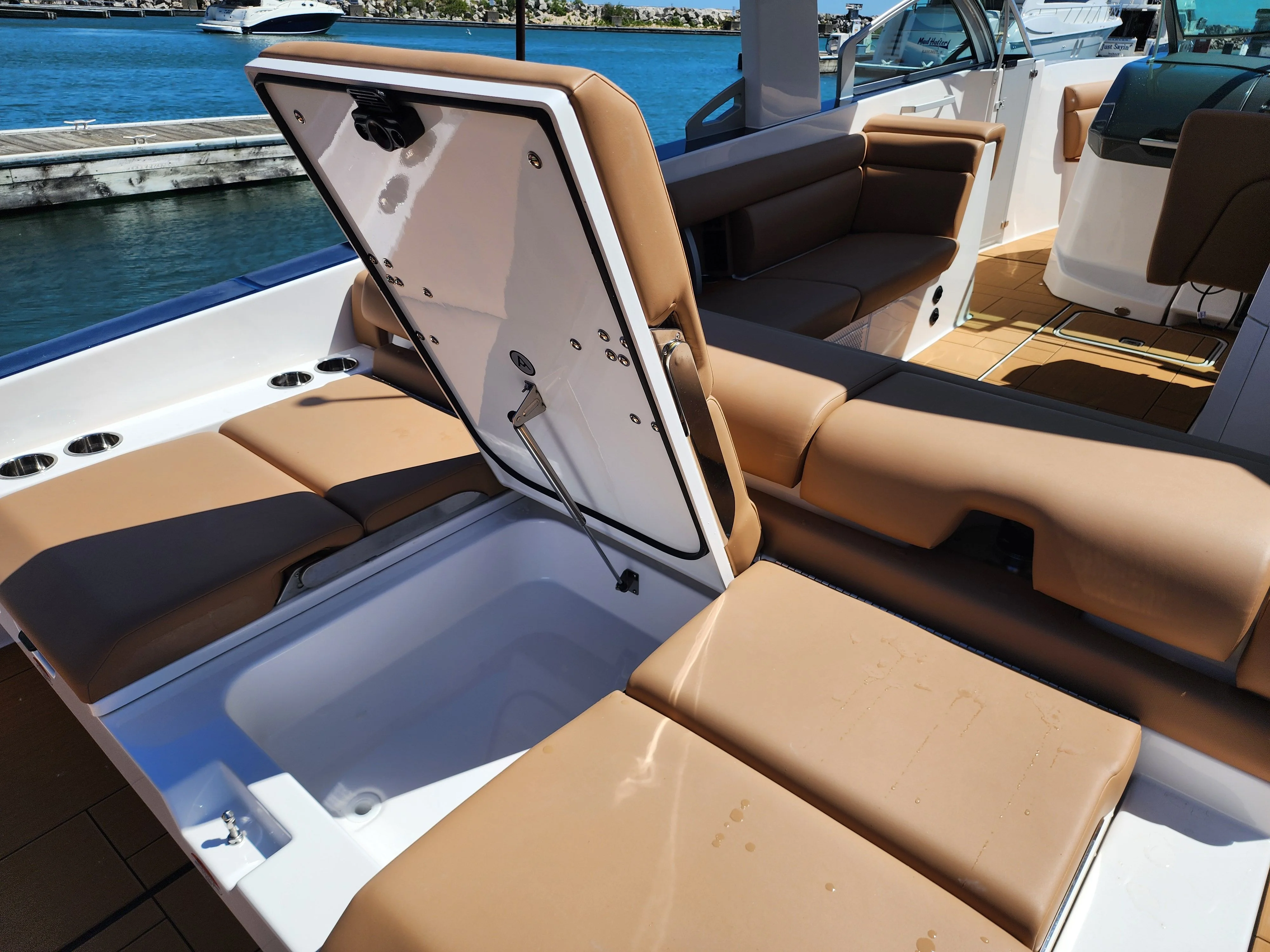 2024 Aviara AV32 Image Thumbnail #16