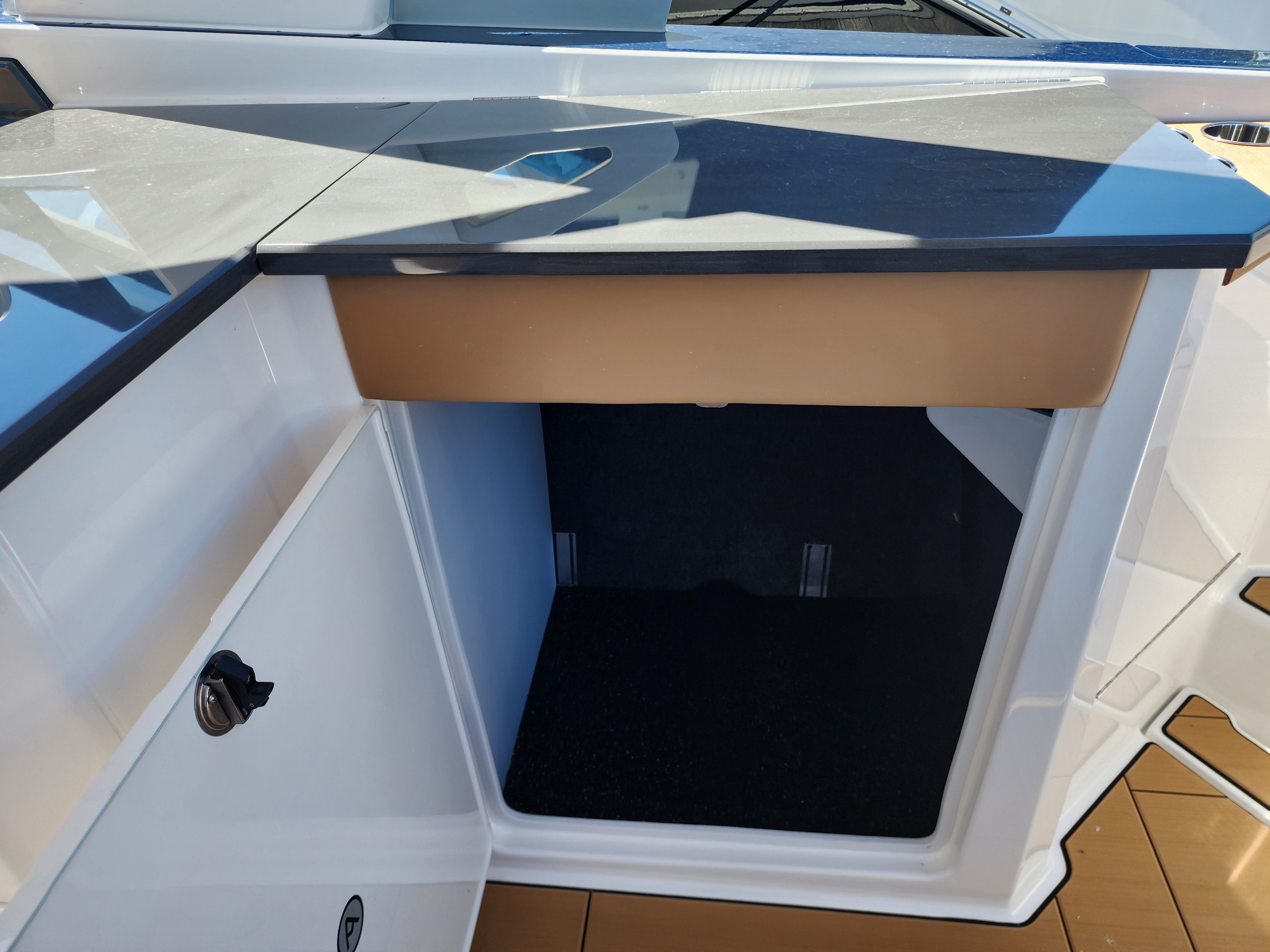 2024 Aviara AV32 Image Thumbnail #21