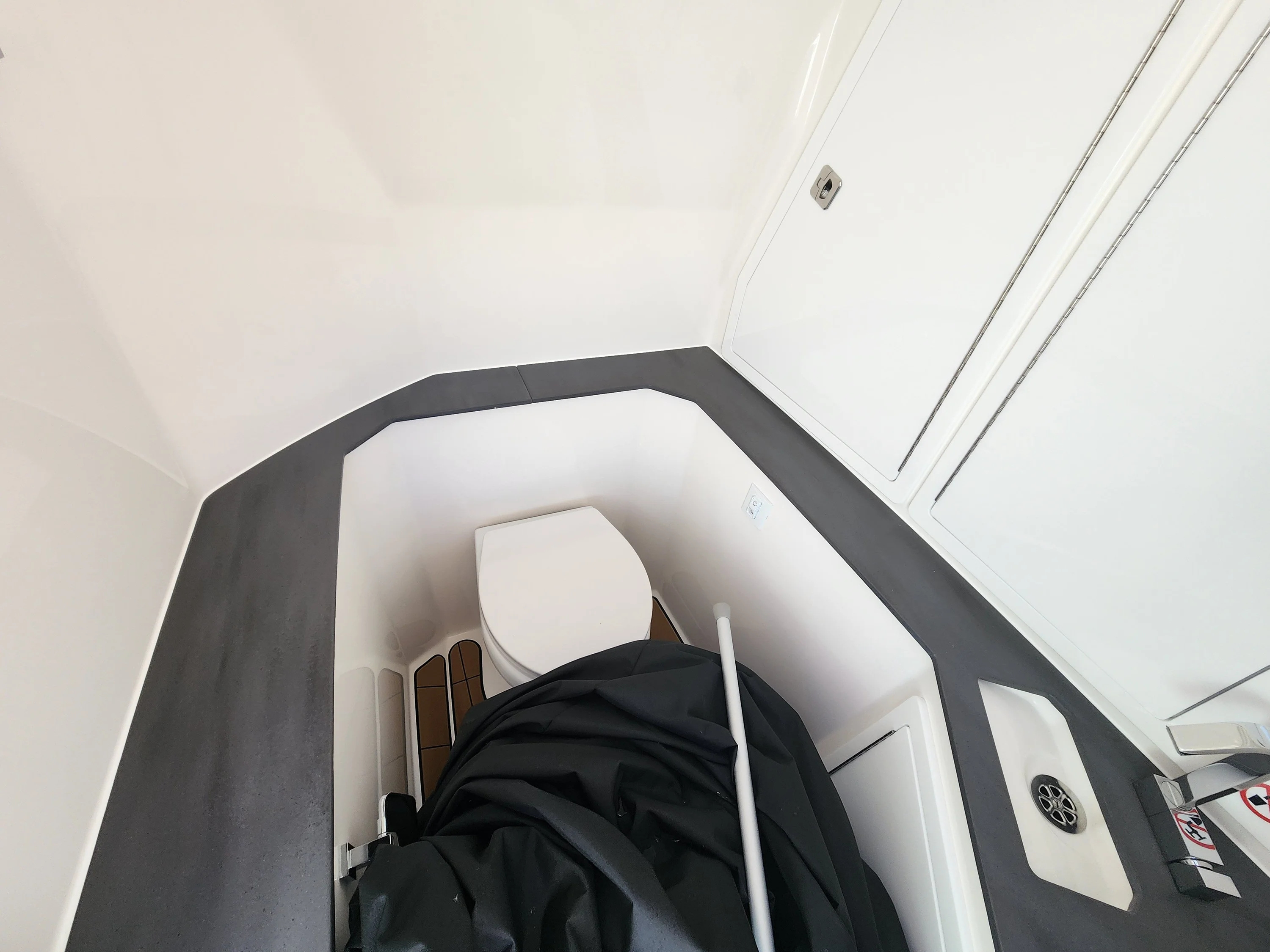 2024 Aviara AV32 Image Thumbnail #35