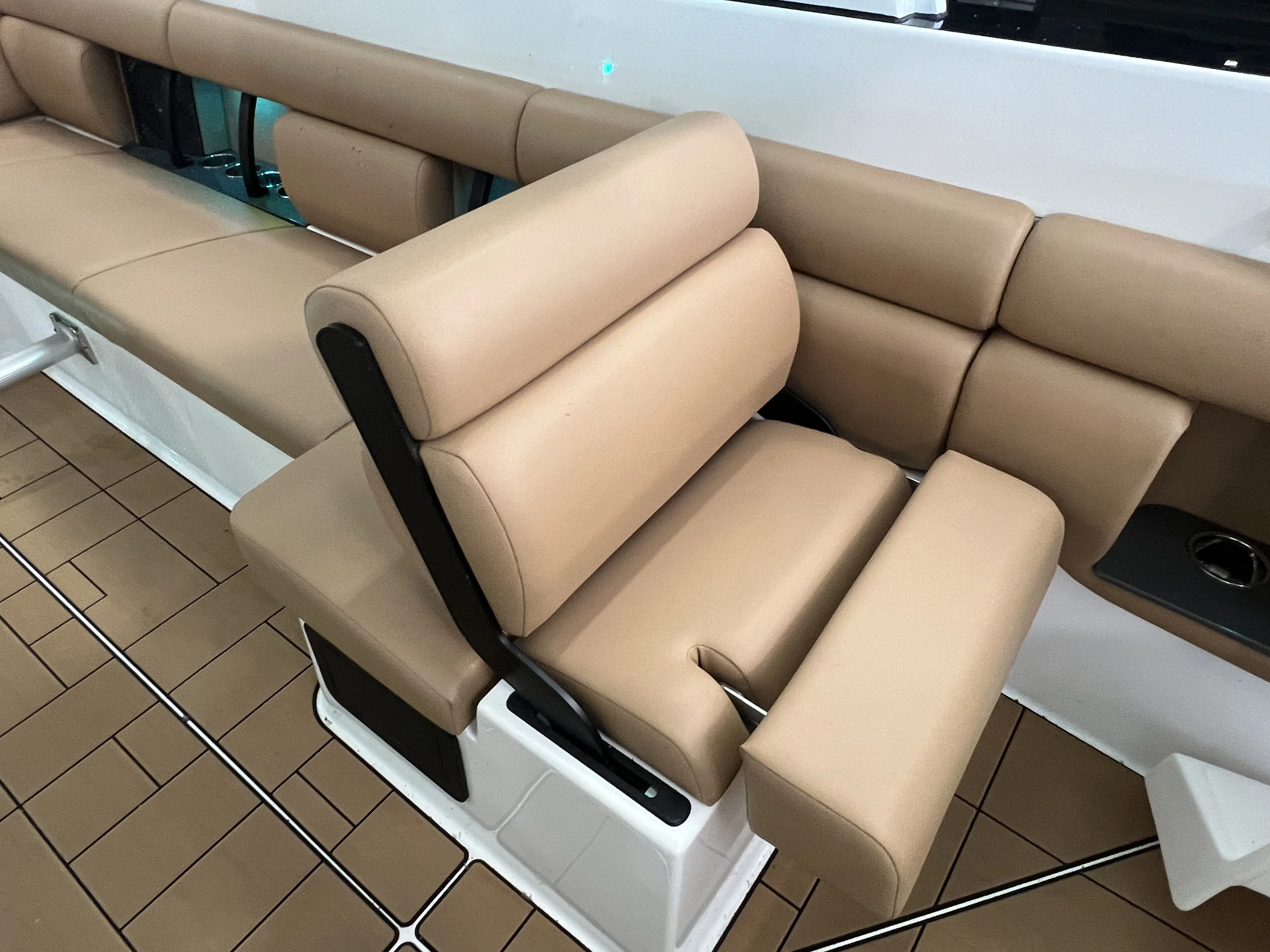 2023 Aviara AV36 Image Thumbnail #10