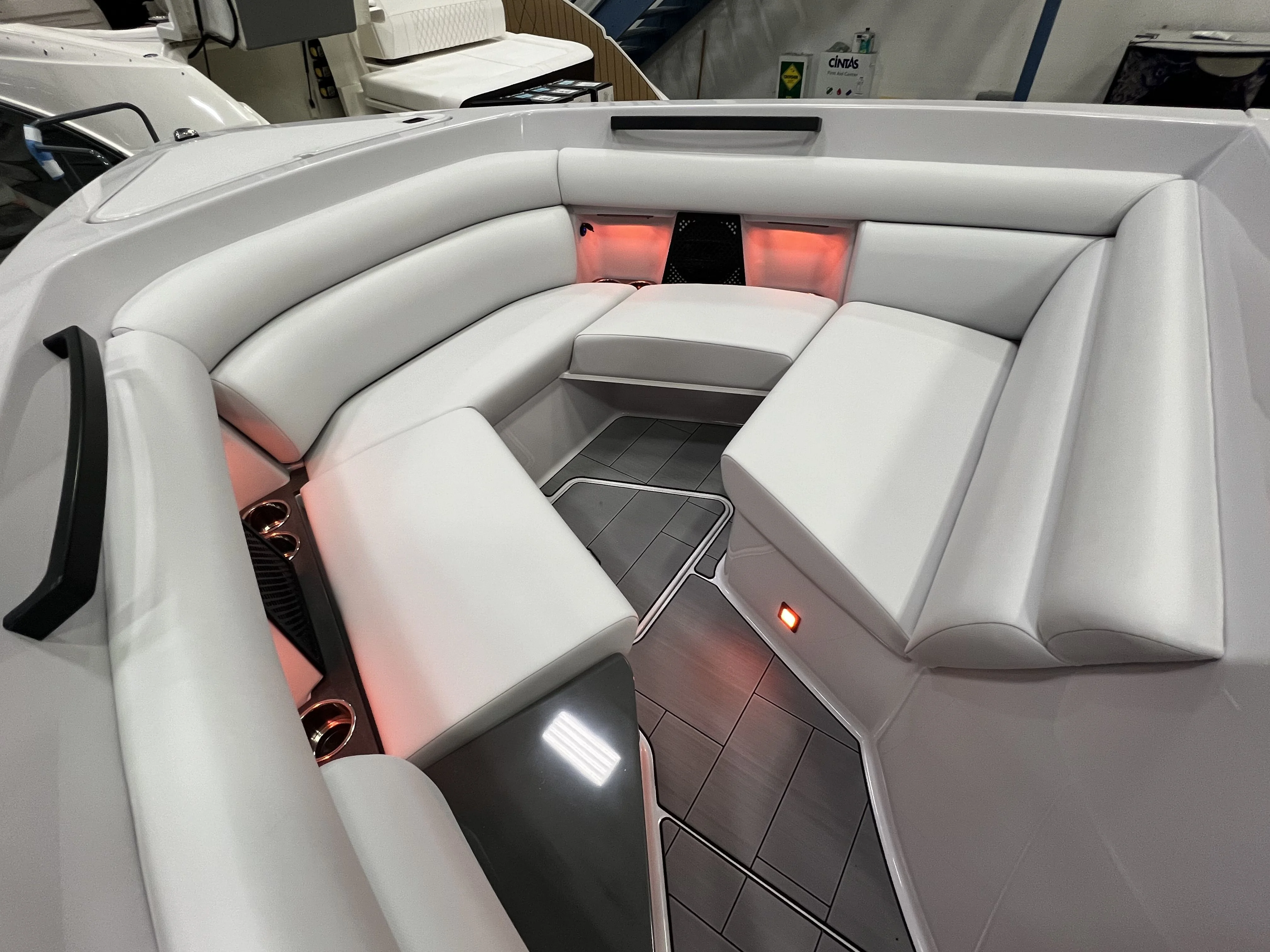 2024 Aviara AV32 Image Thumbnail #6