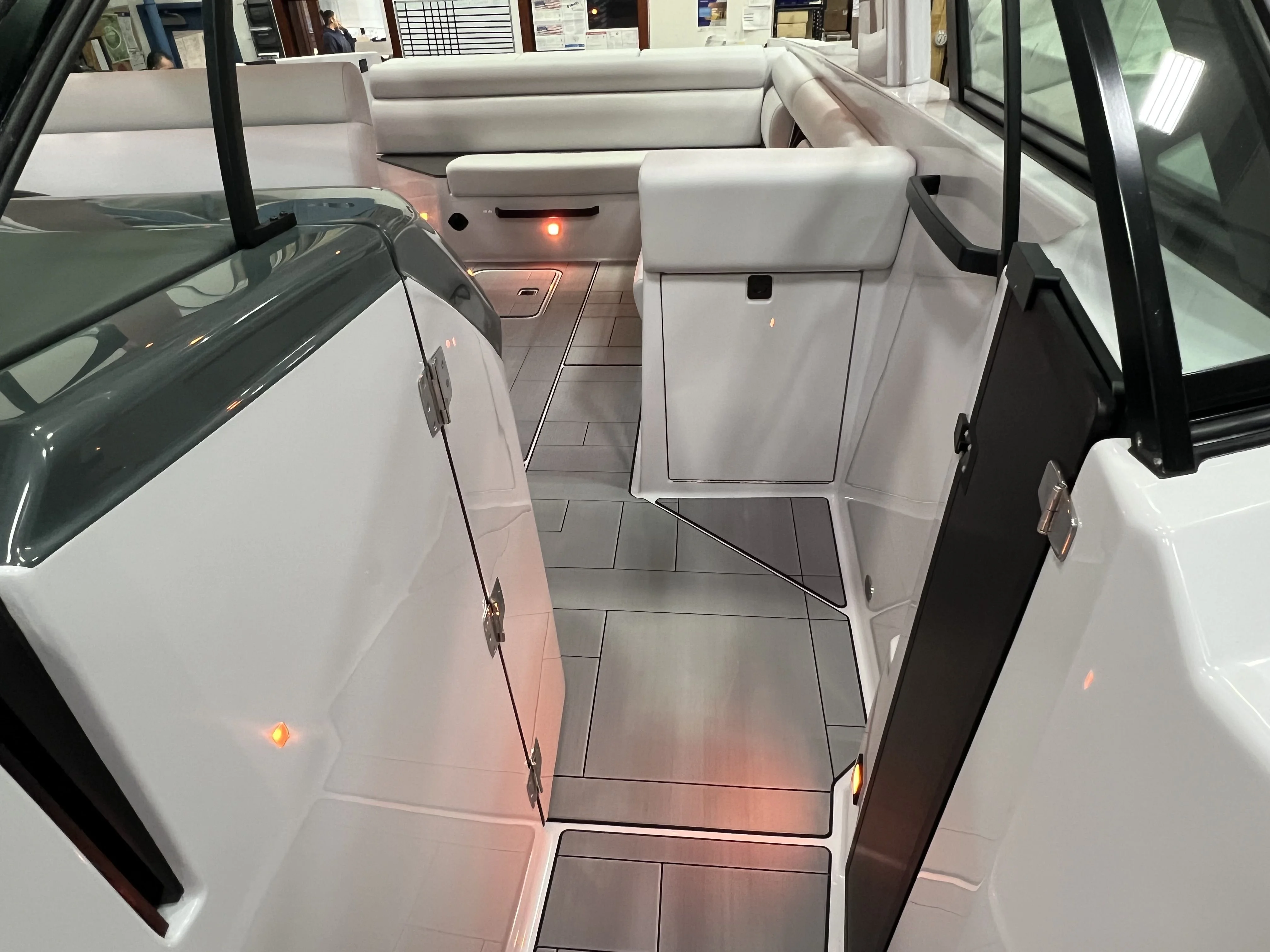 2024 Aviara AV32 Image Thumbnail #9