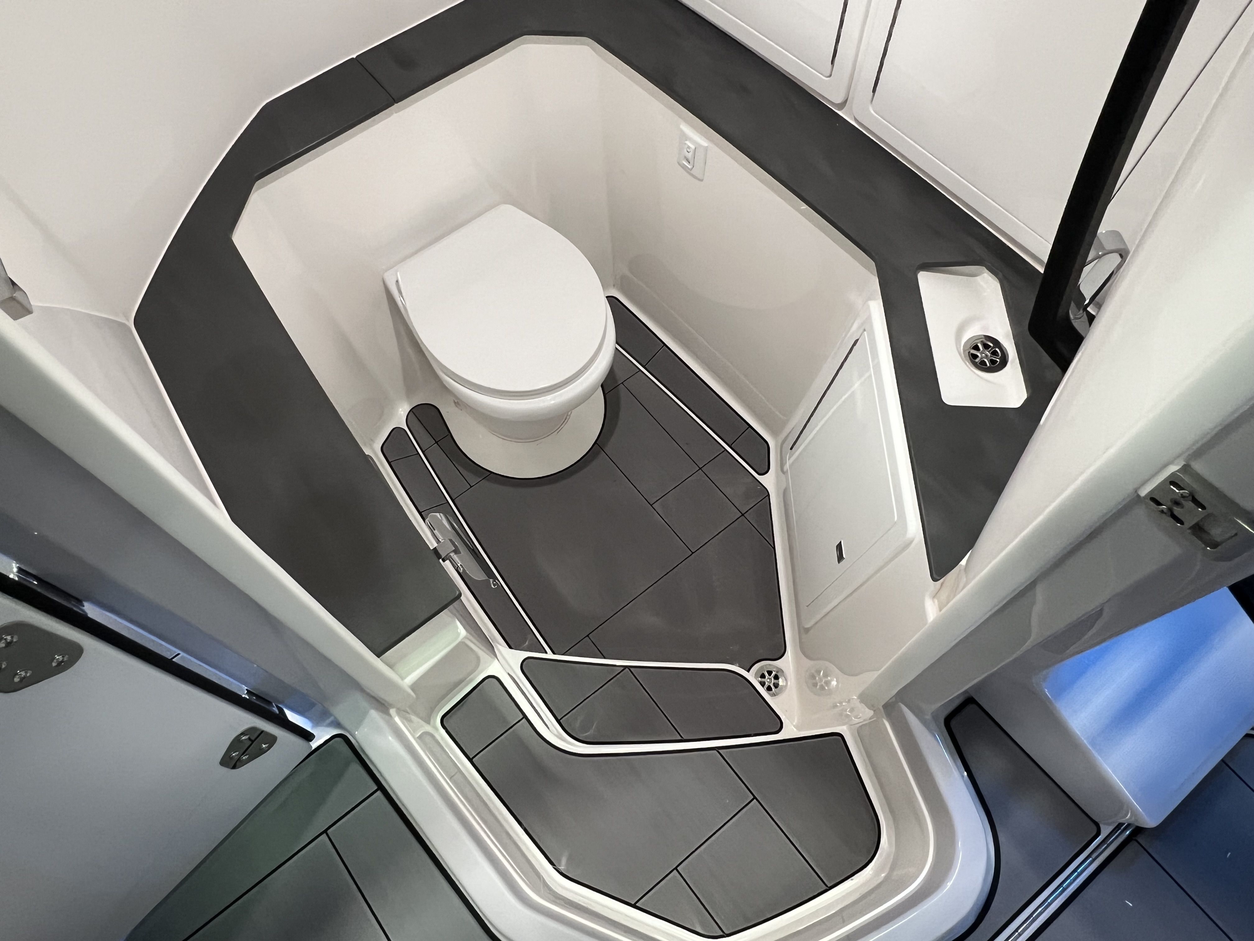 2024 Aviara AV32 Image Thumbnail #30