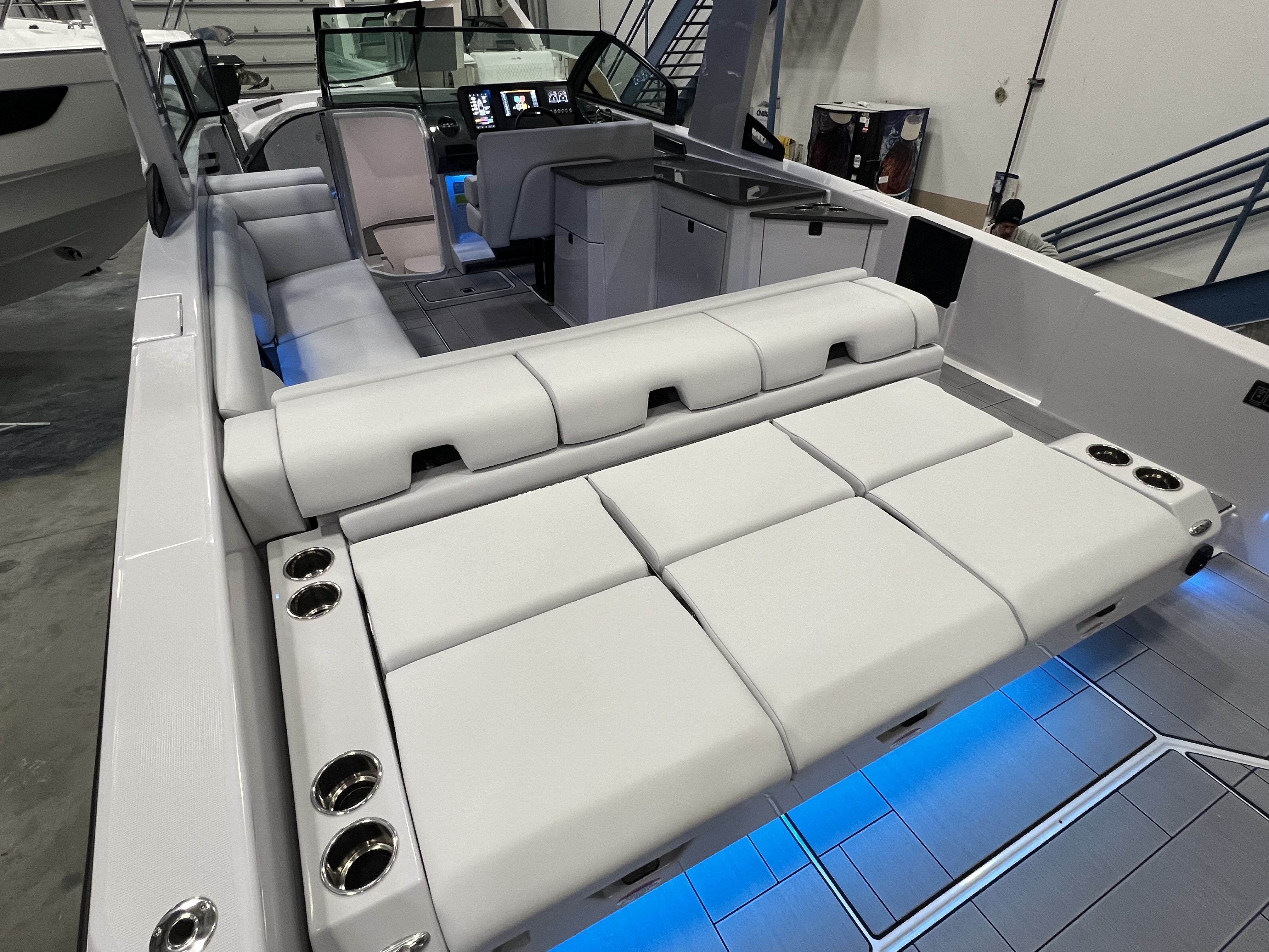 2024 Aviara AV32 Image Thumbnail #25