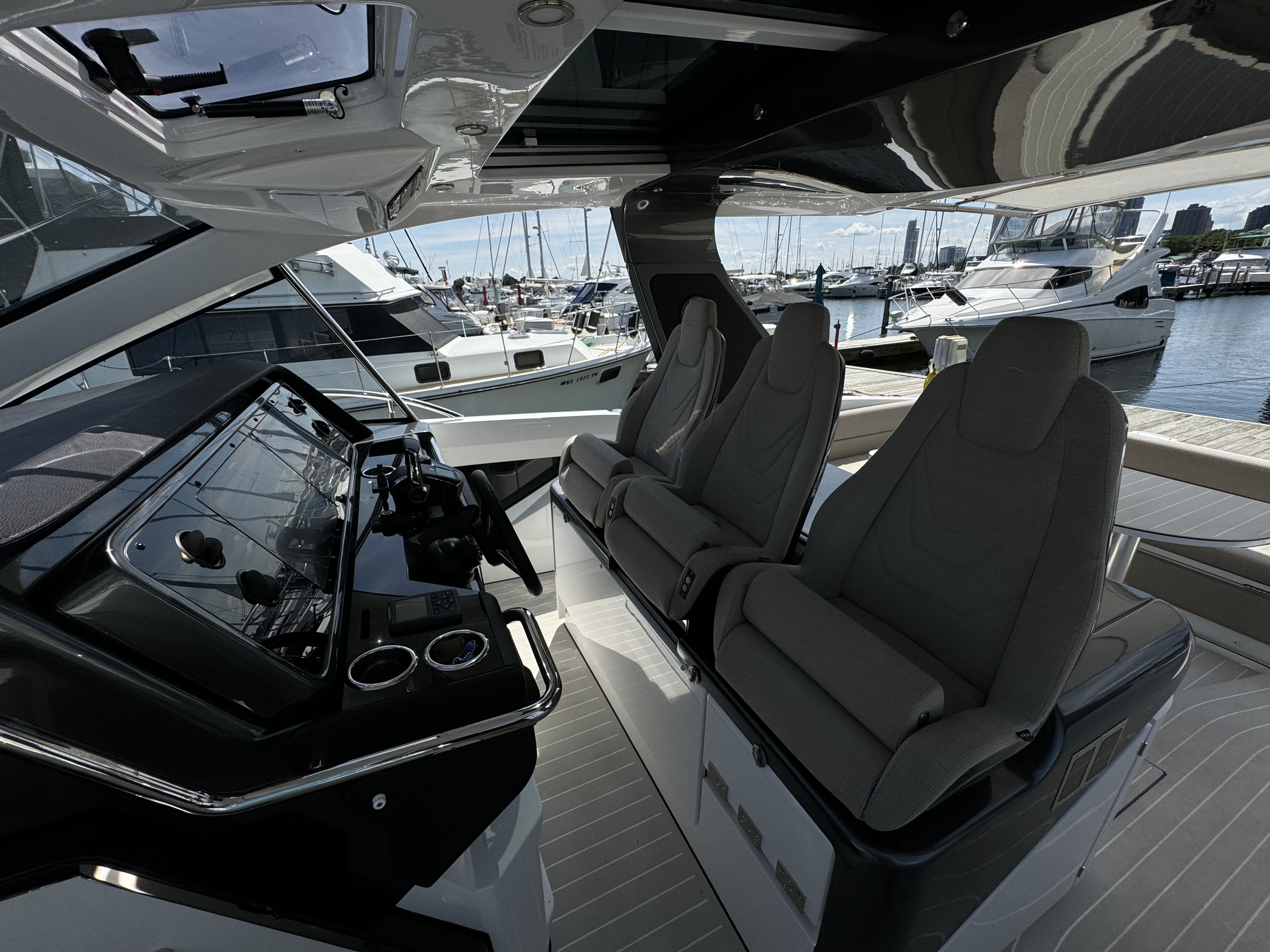 2024 Azimut
                                                             42VERVE Image Thumbnail #16