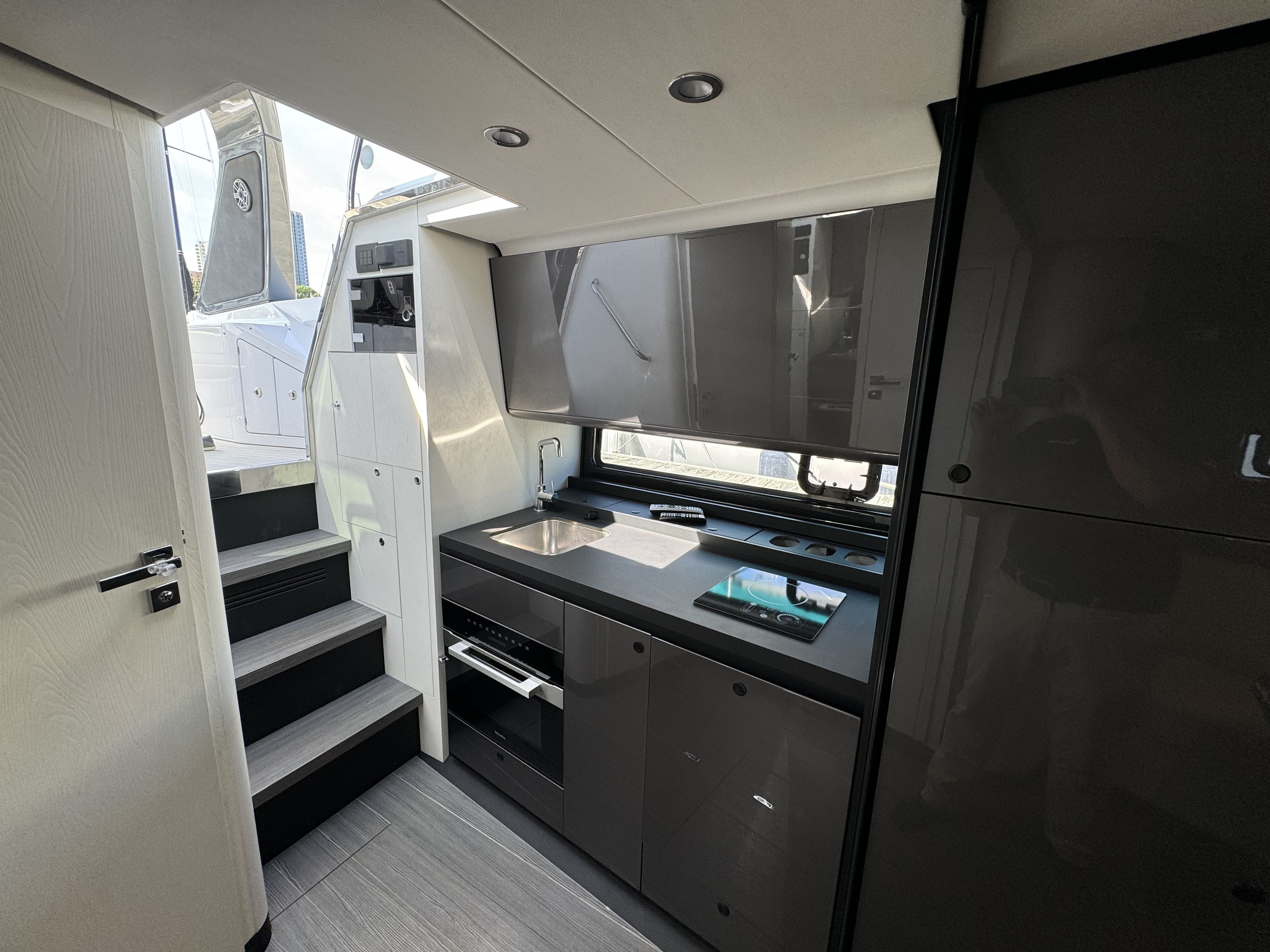 2024 Azimut
                                                             42VERVE Image Thumbnail #35