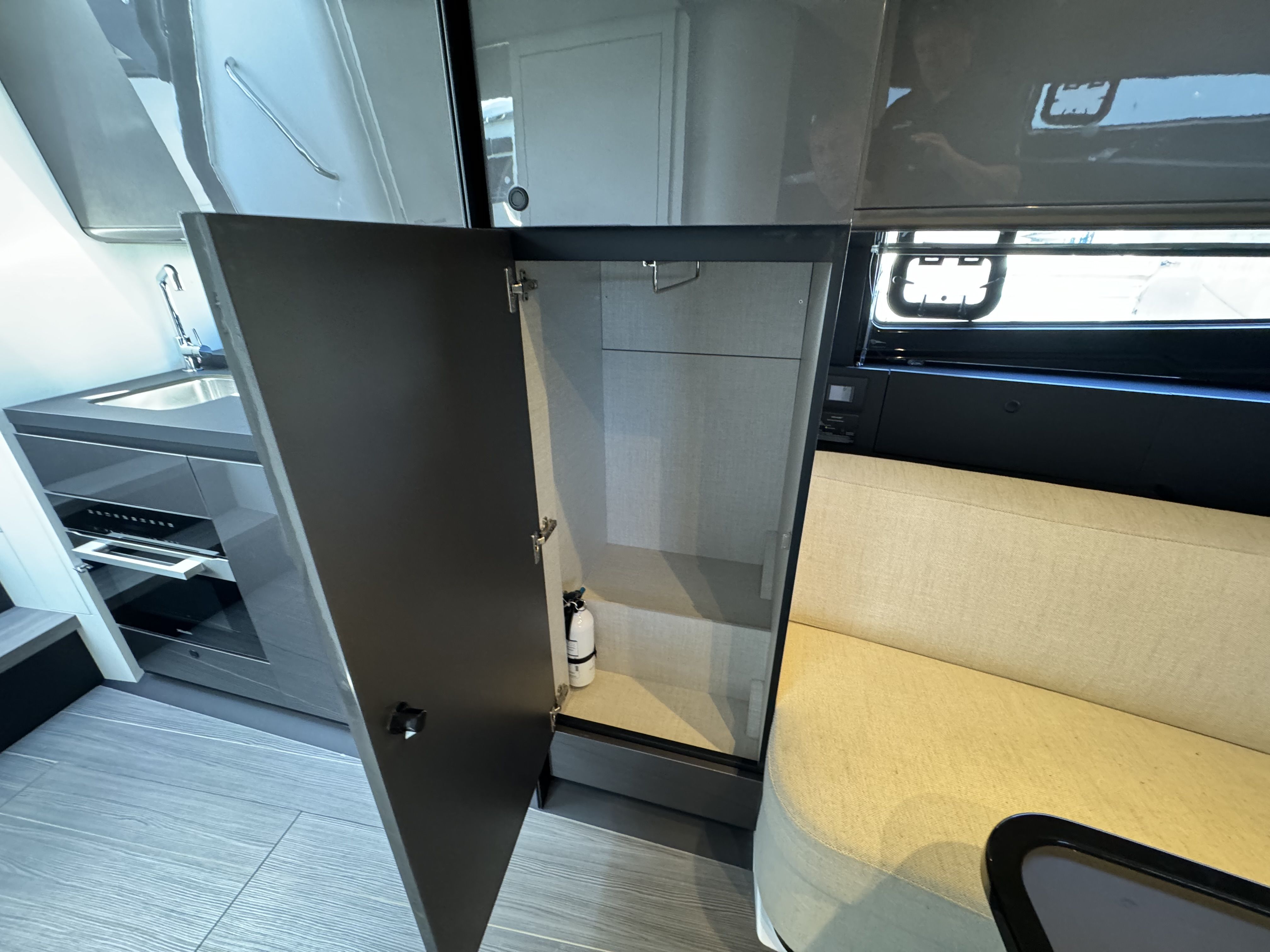 2024 Azimut
                                                             42VERVE Image Thumbnail #37