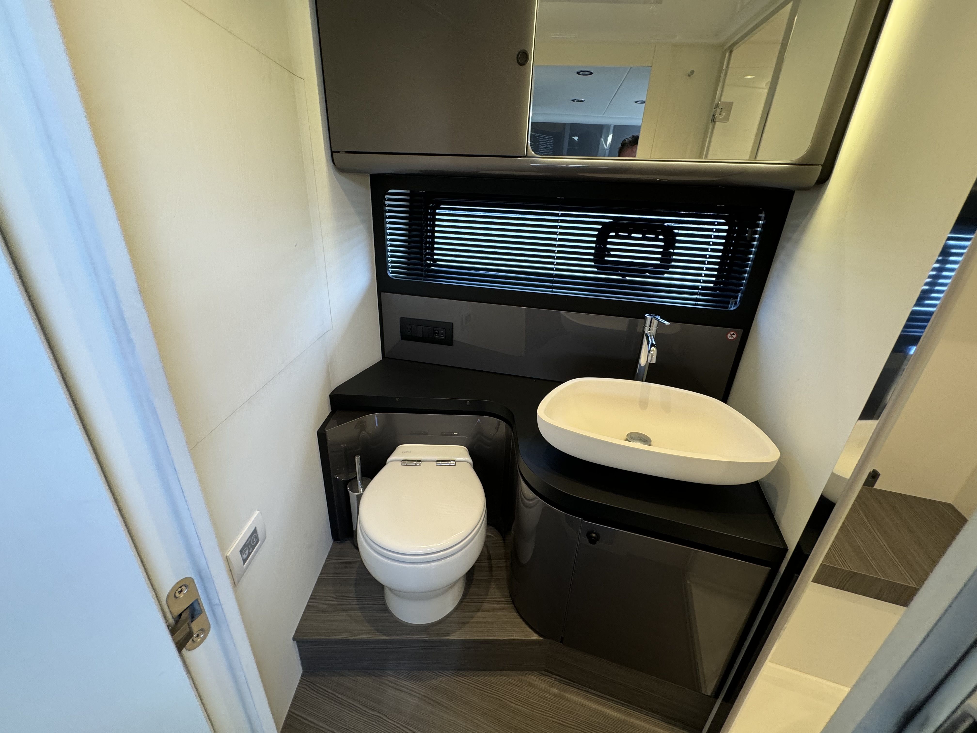2024 Azimut
                                                             42VERVE Image Thumbnail #39